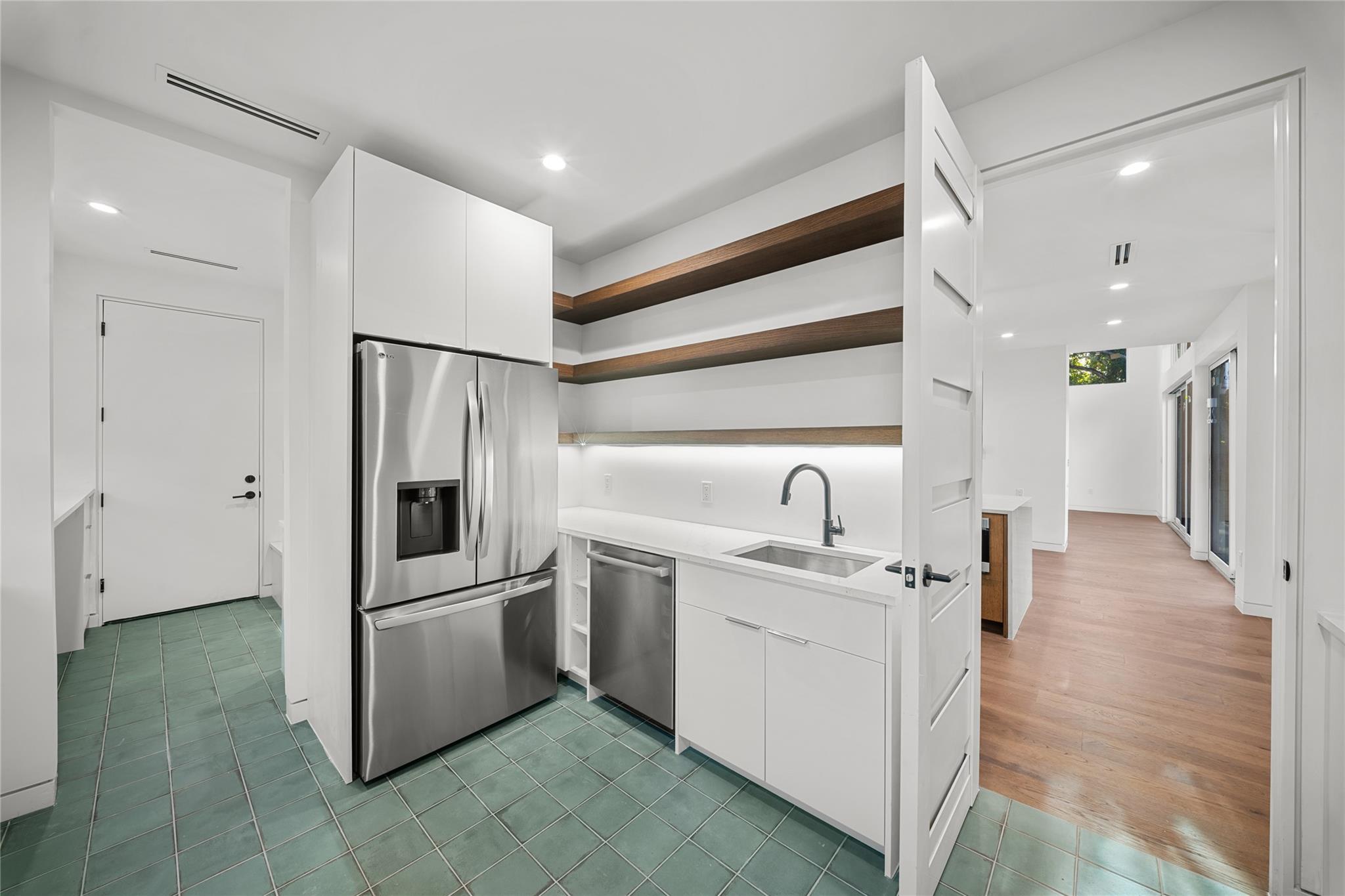 Image 10 of 38 For 2904 Westhill Dr