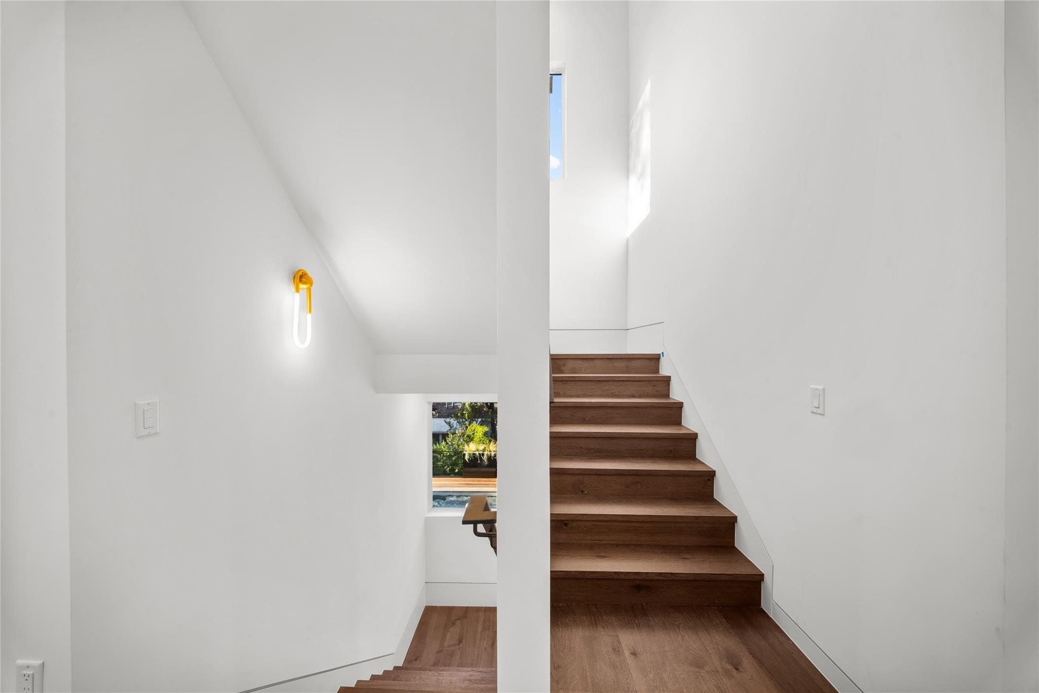 Image 18 of 38 For 2904 Westhill Dr