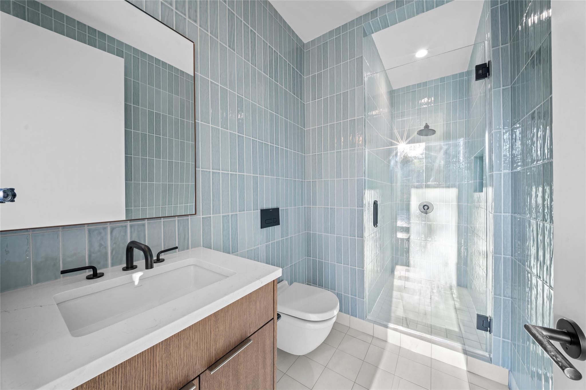 Image 21 of 38 For 2904 Westhill Dr