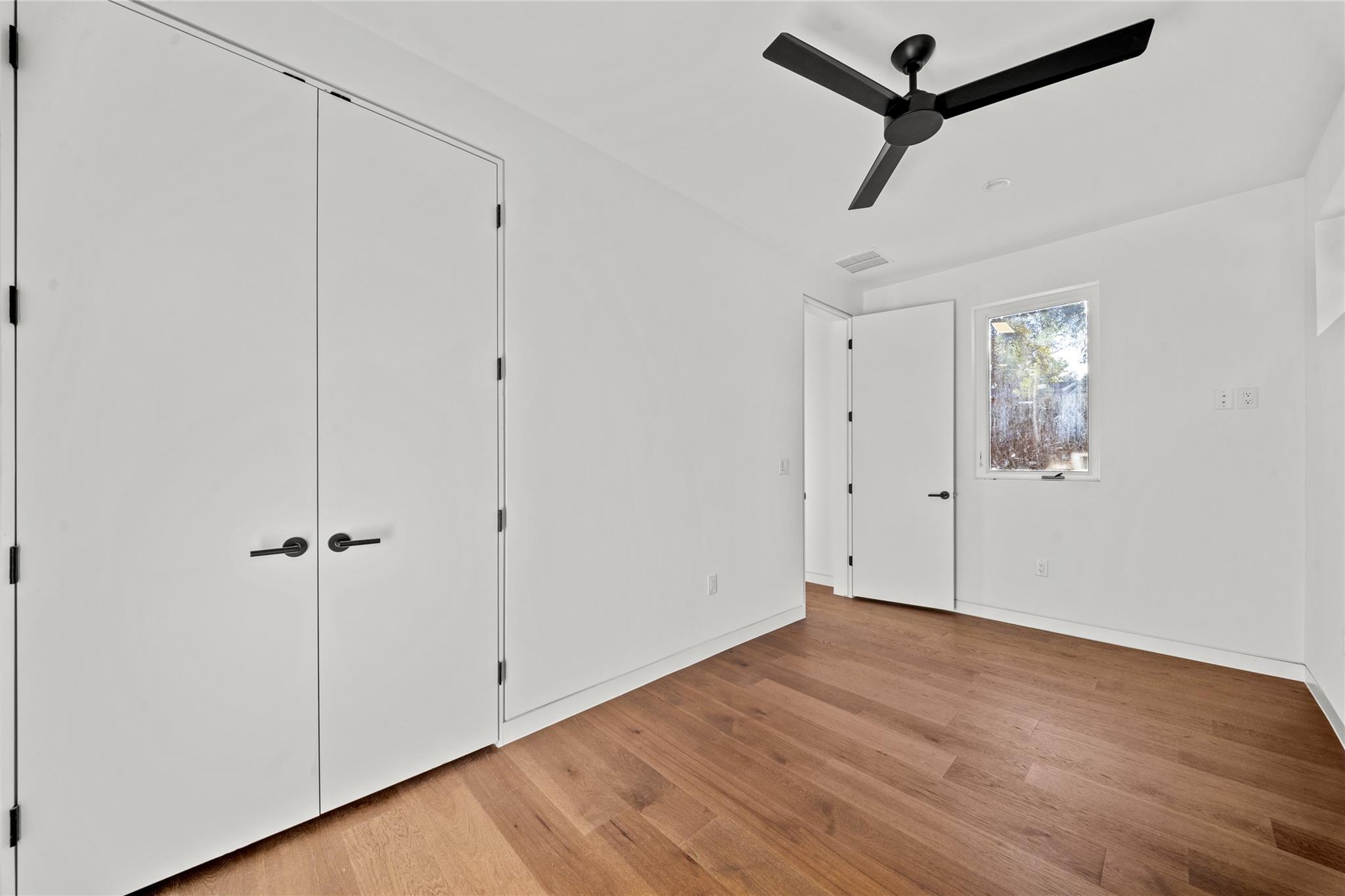 Image 22 of 38 For 2904 Westhill Dr