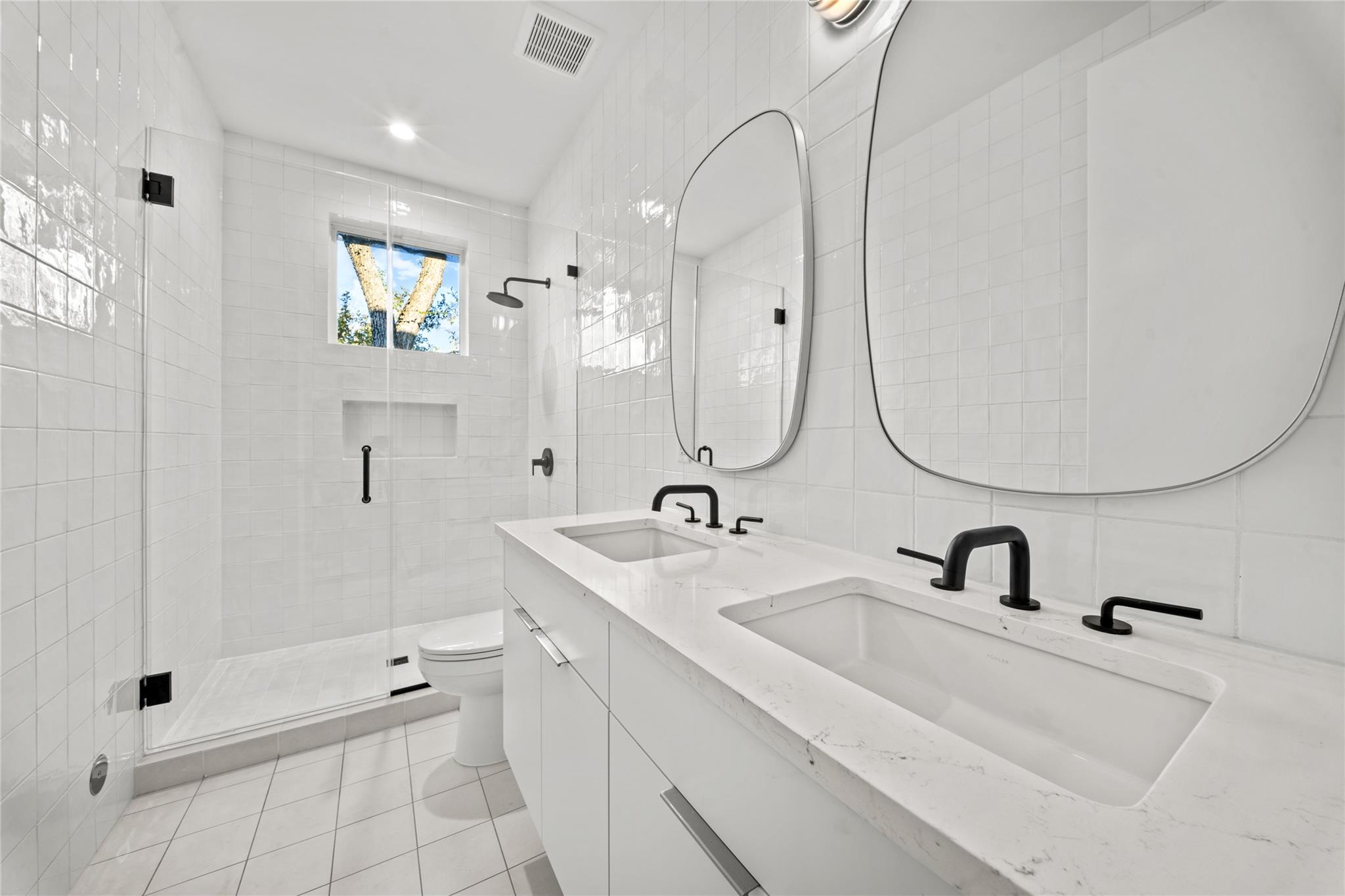 Image 24 of 38 For 2904 Westhill Dr