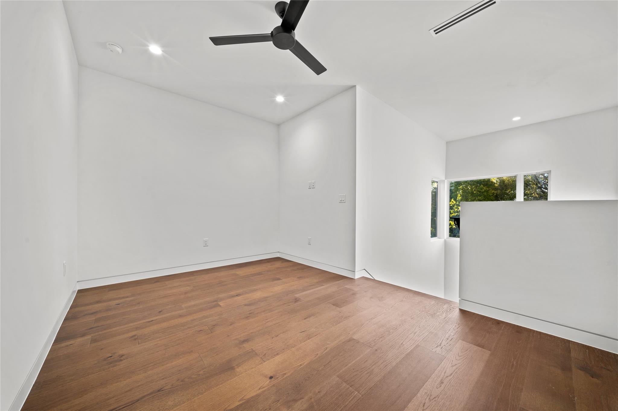 Image 28 of 38 For 2904 Westhill Dr