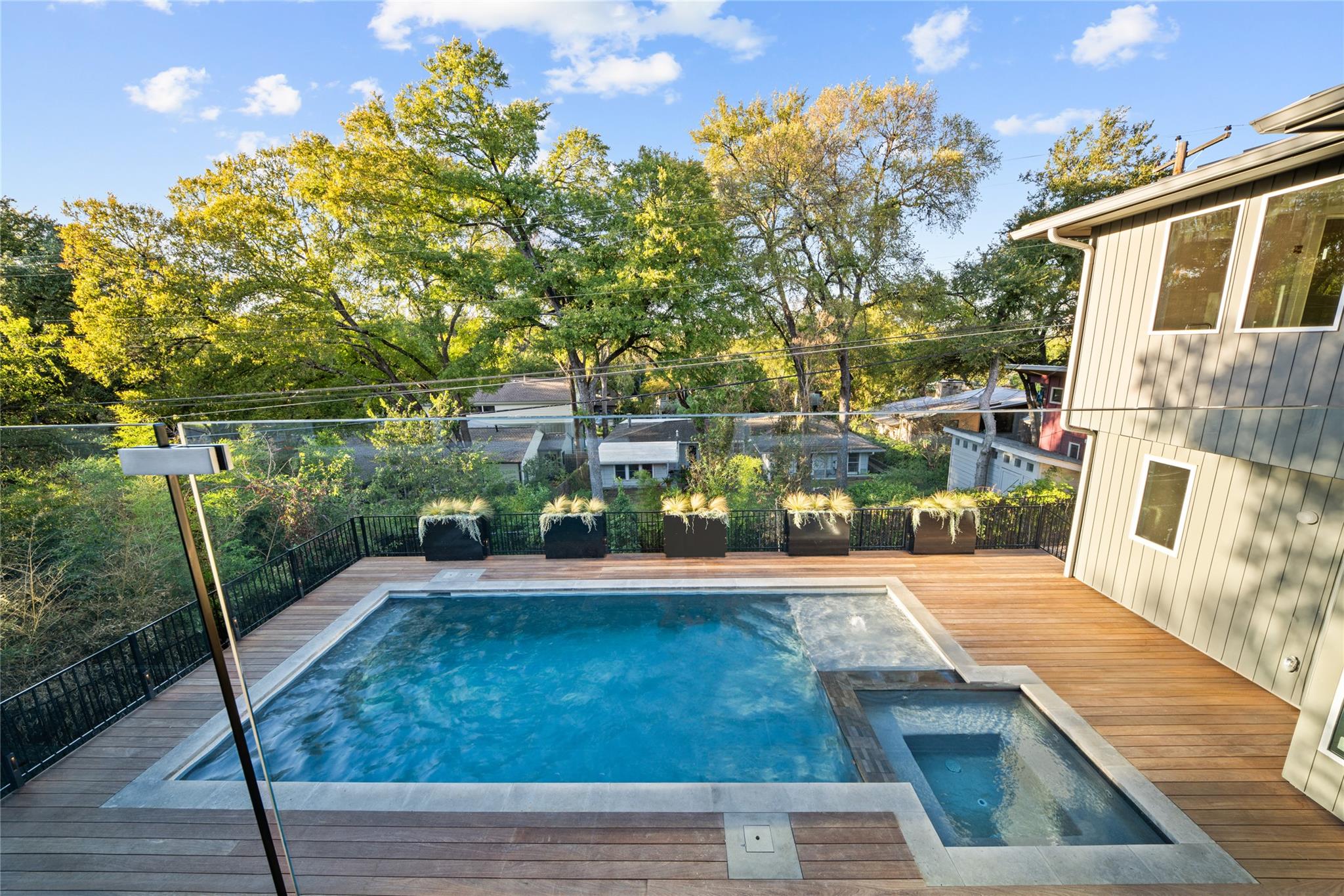 Image 30 of 38 For 2904 Westhill Dr