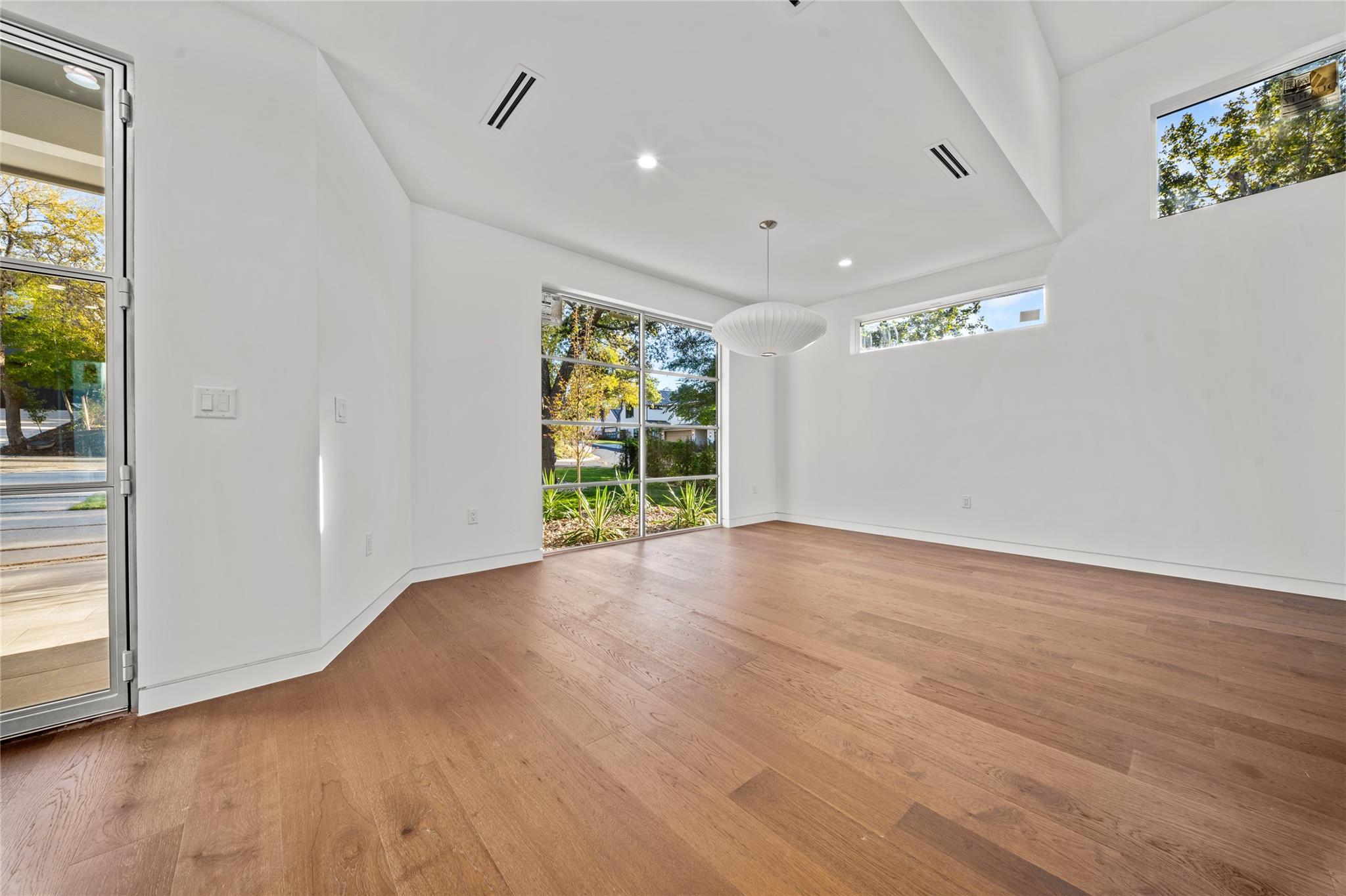 Image 6 of 38 For 2904 Westhill Dr