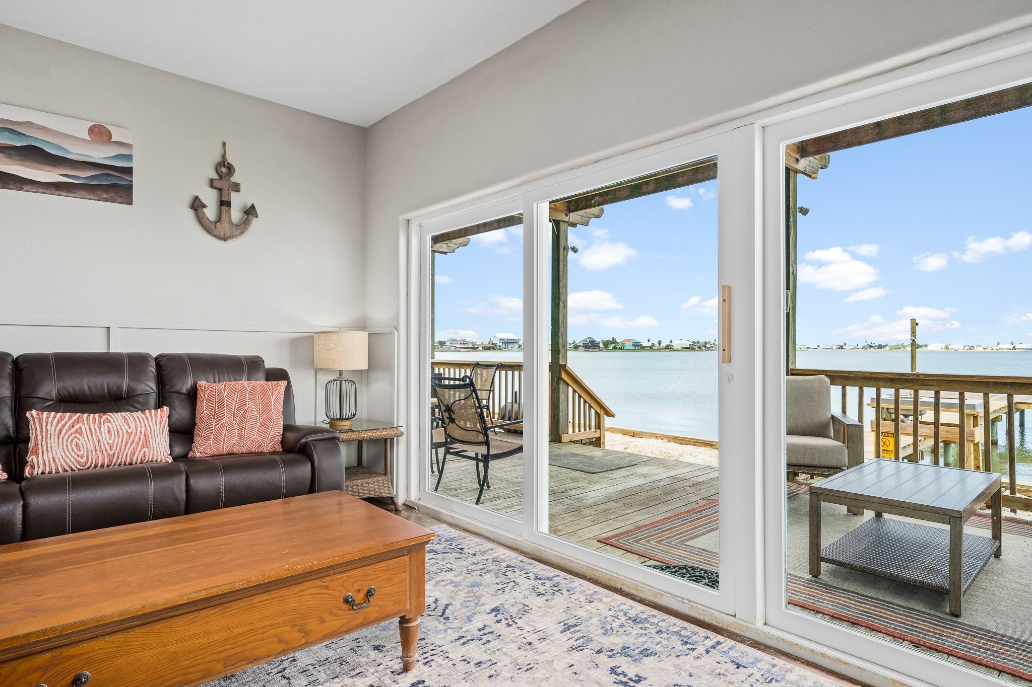 Image 16 of 35 For 139 Lakeshore Dr