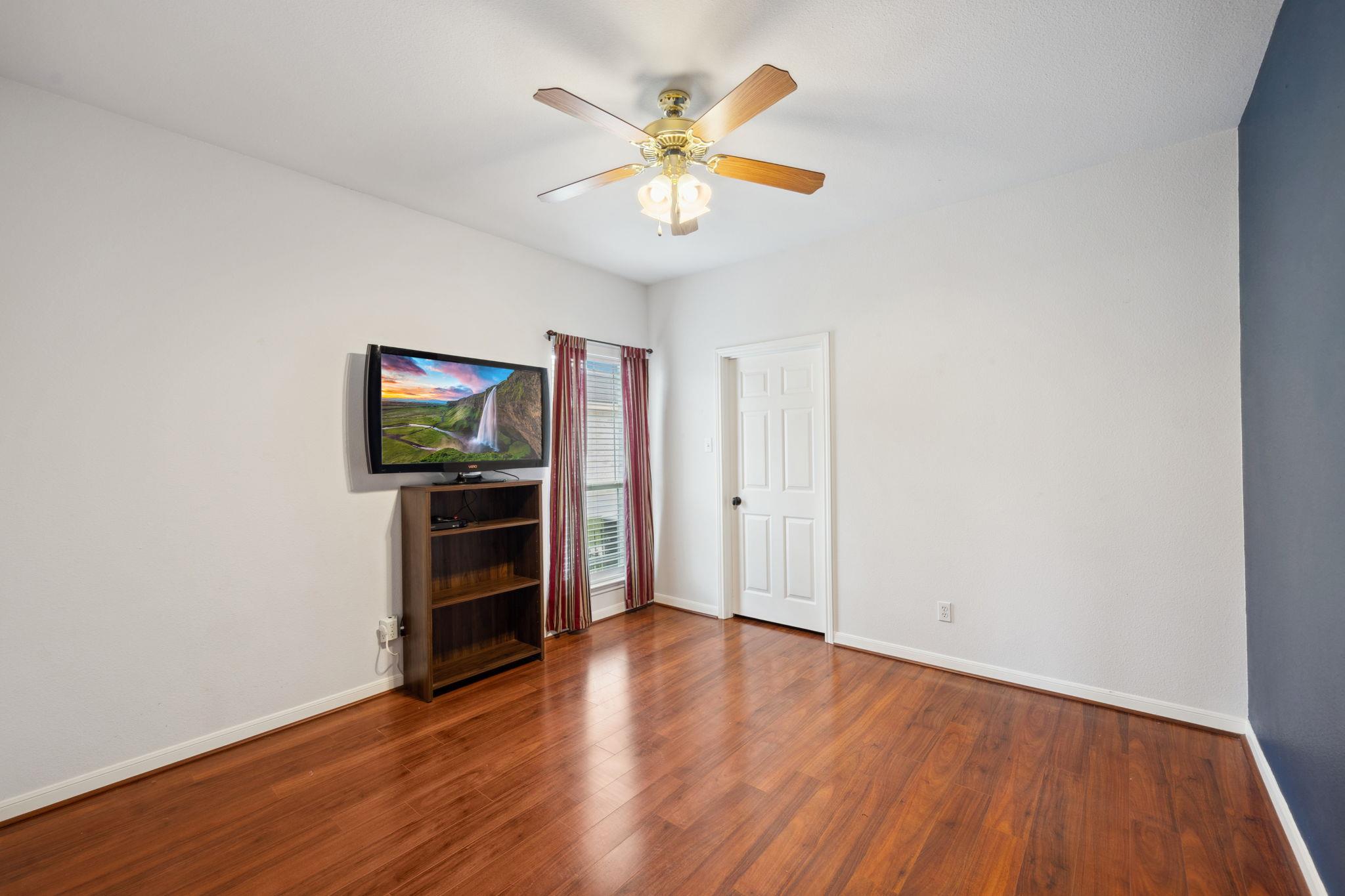 Image 14 of 27 For 460 Shayla Ln