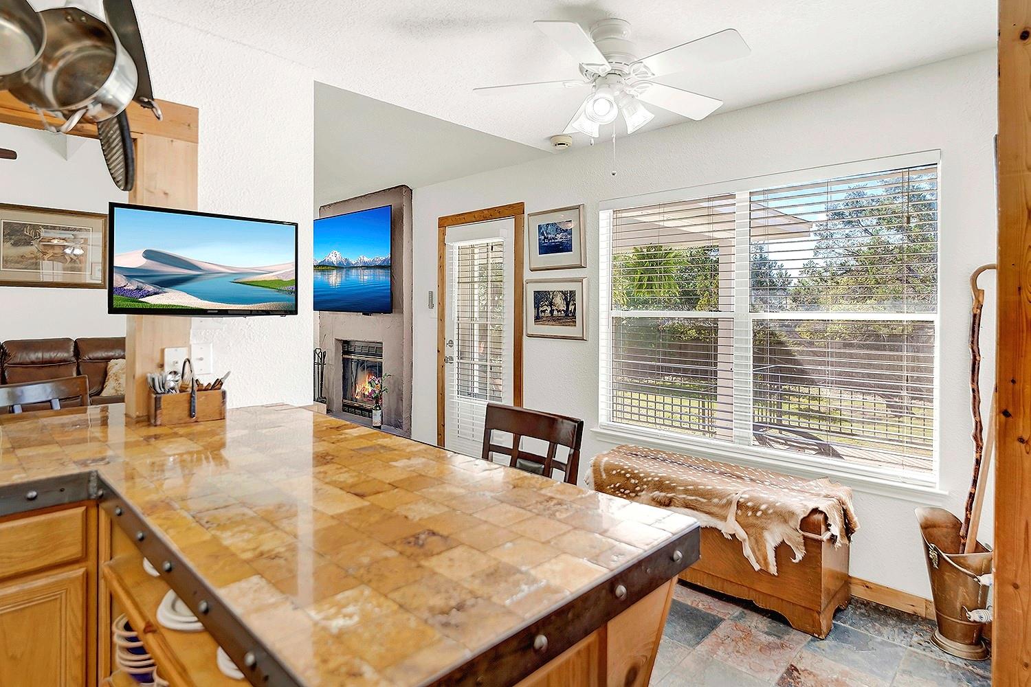 Image 13 of 39 For 1106 Amanda  