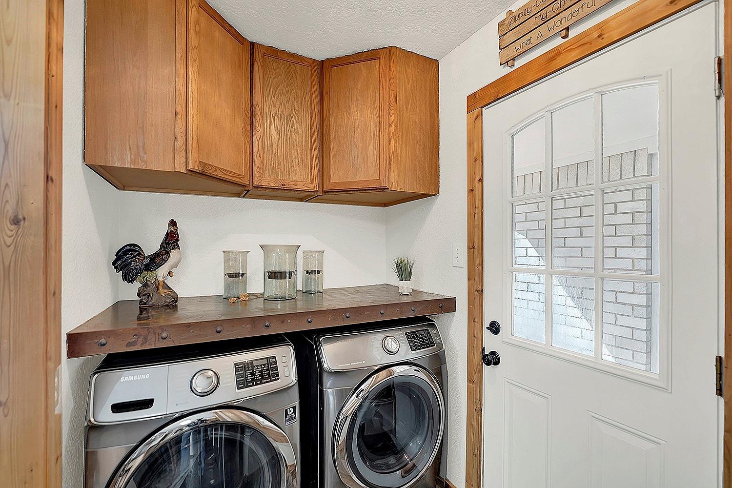 Image 15 of 39 For 1106 Amanda  