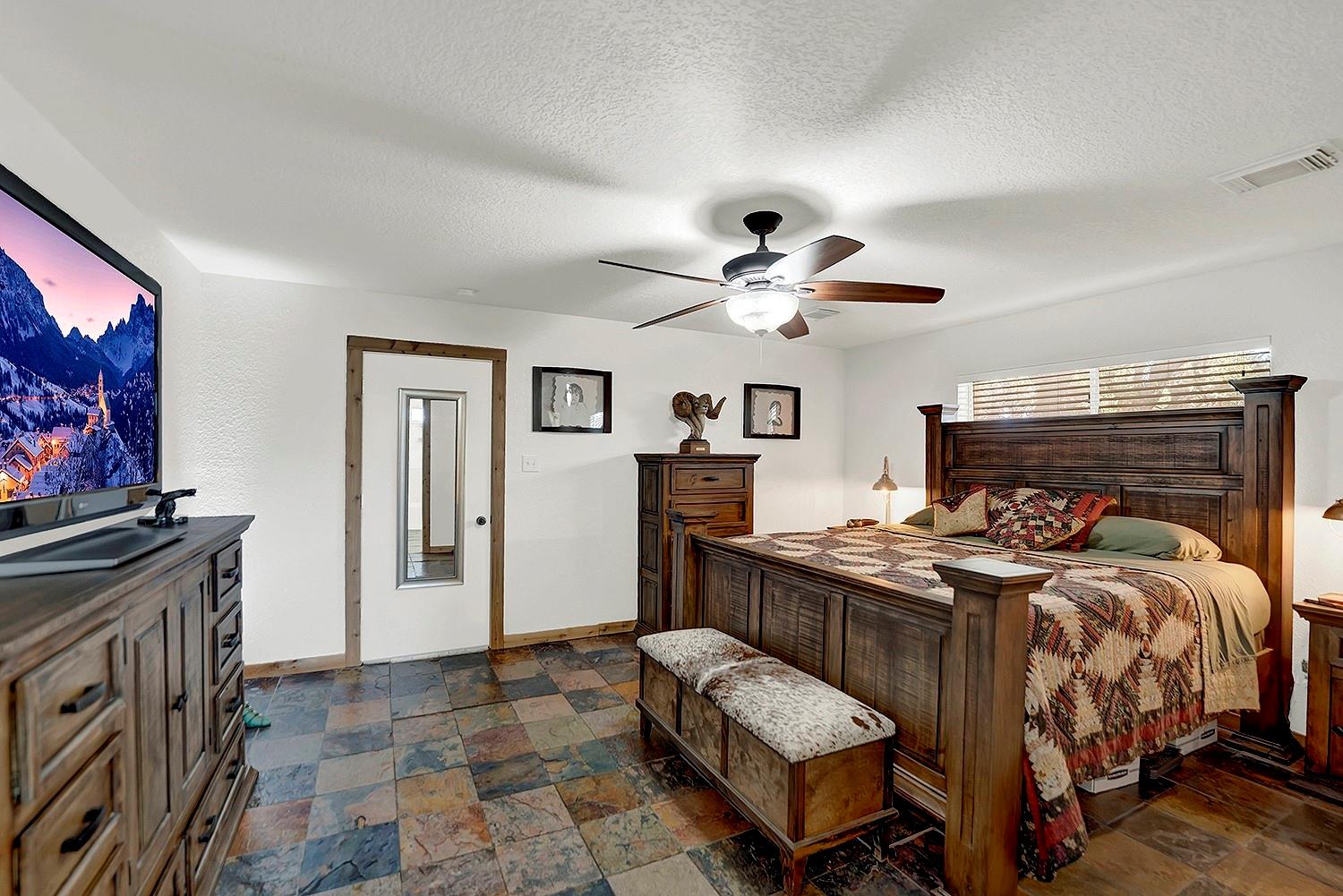 Image 17 of 39 For 1106 Amanda  