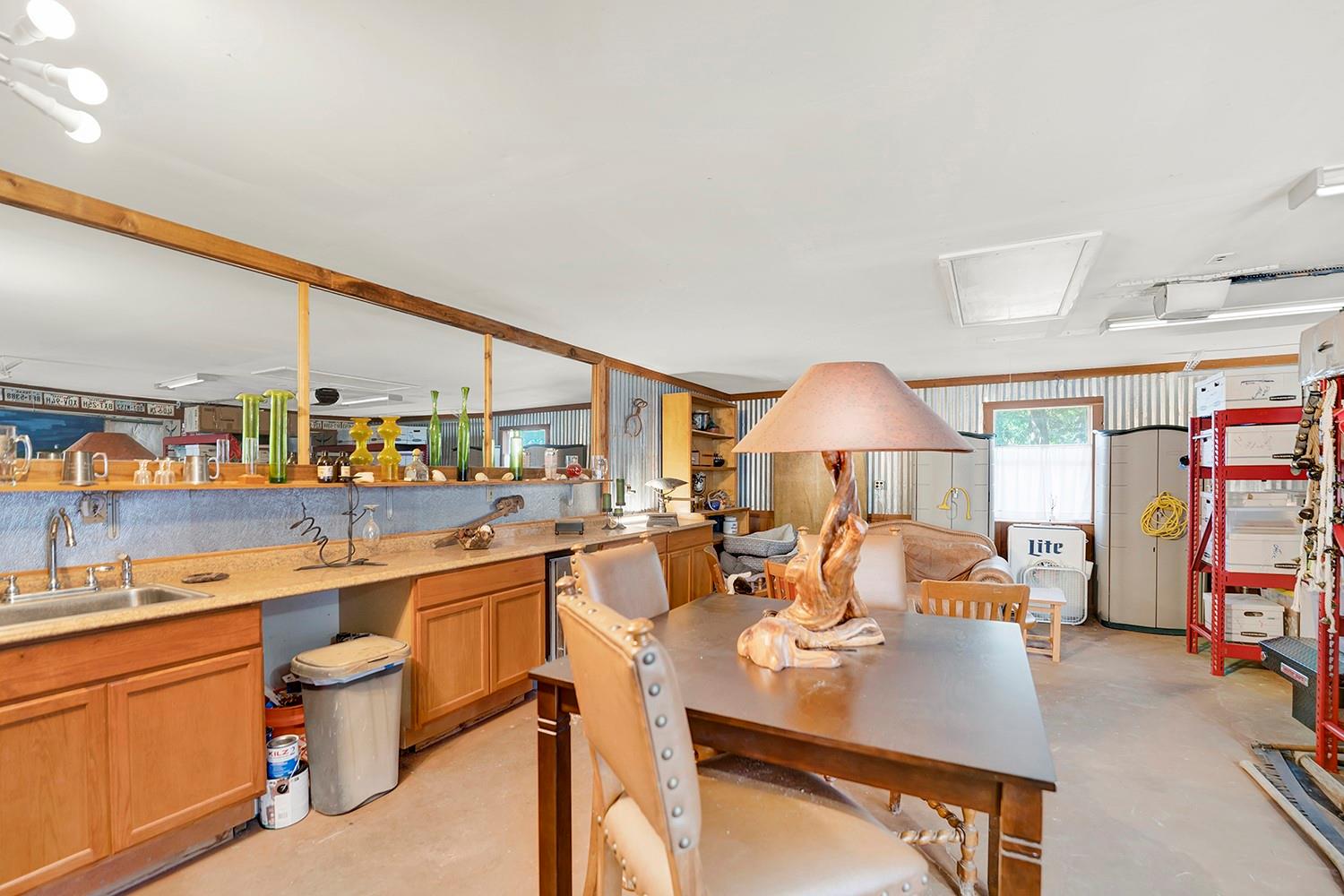 Image 24 of 39 For 1106 Amanda  