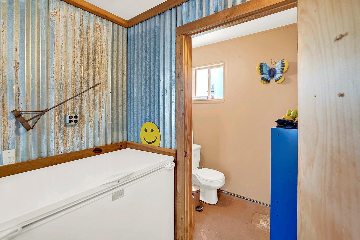 Image 25 of 39 For 1106 Amanda  