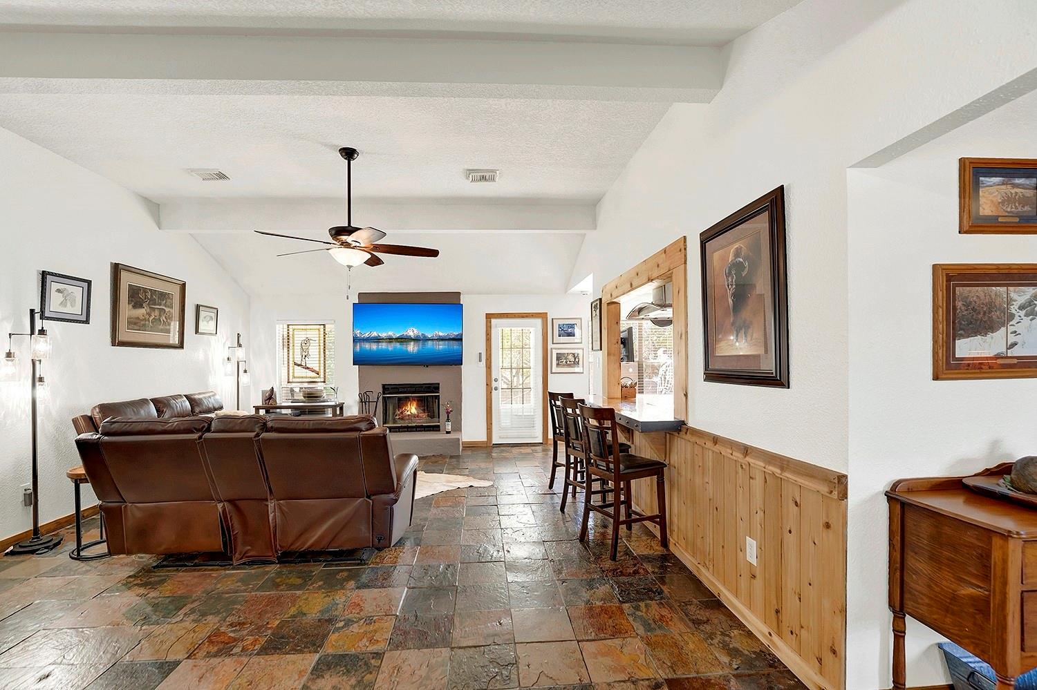 Image 3 of 39 For 1106 Amanda  