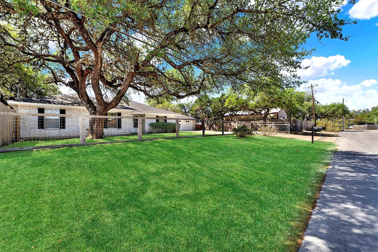 Image 34 of 39 For 1106 Amanda  