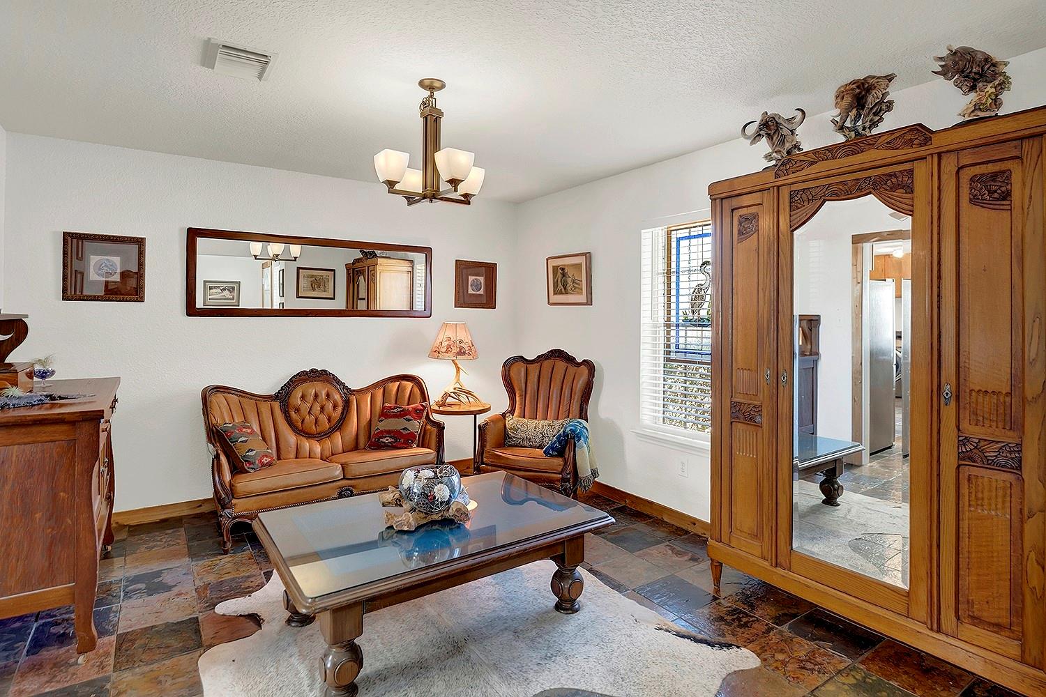 Image 4 of 39 For 1106 Amanda  