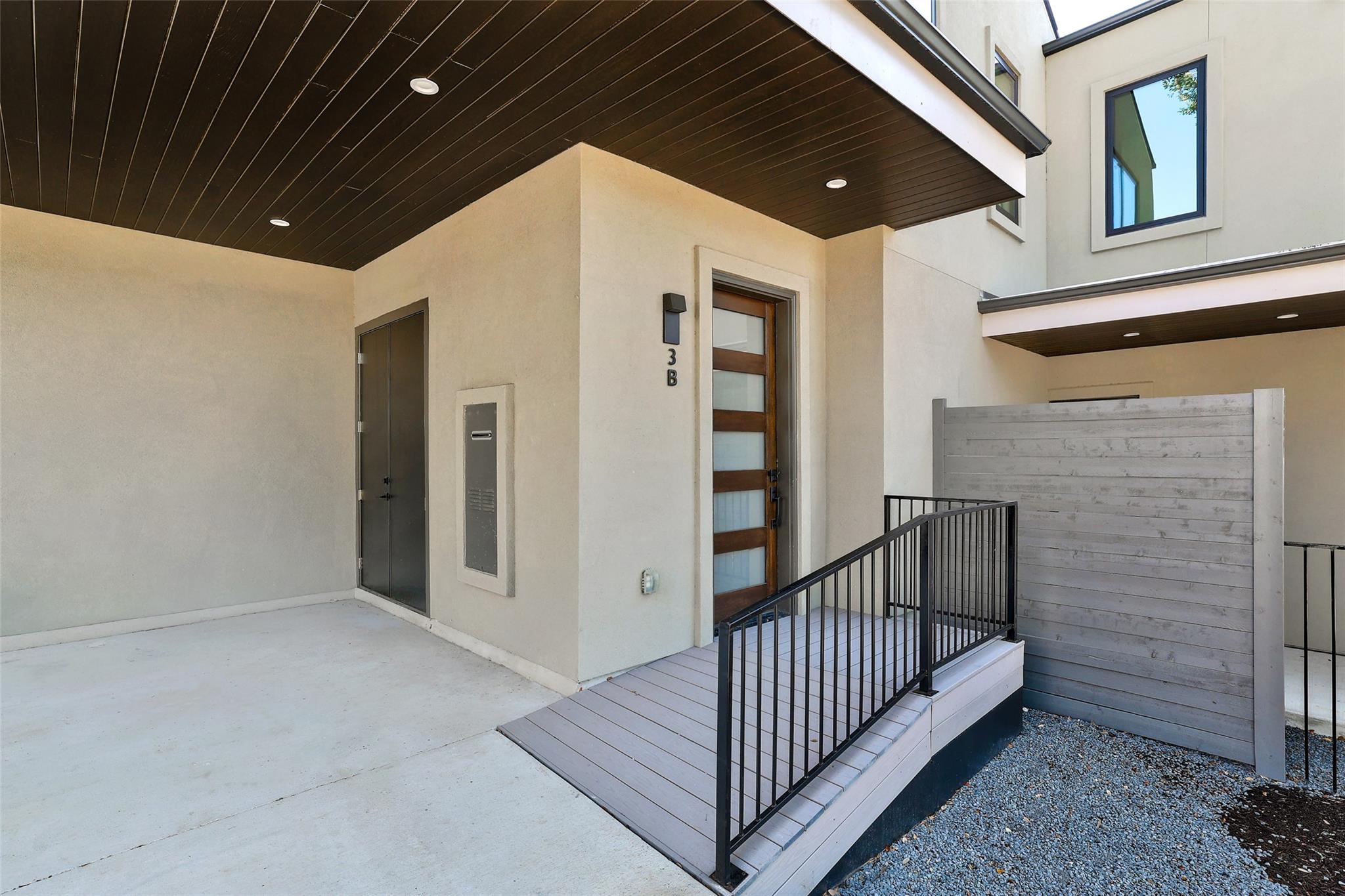 Image 2 of 34 For 3208 Clawson Rd 3b