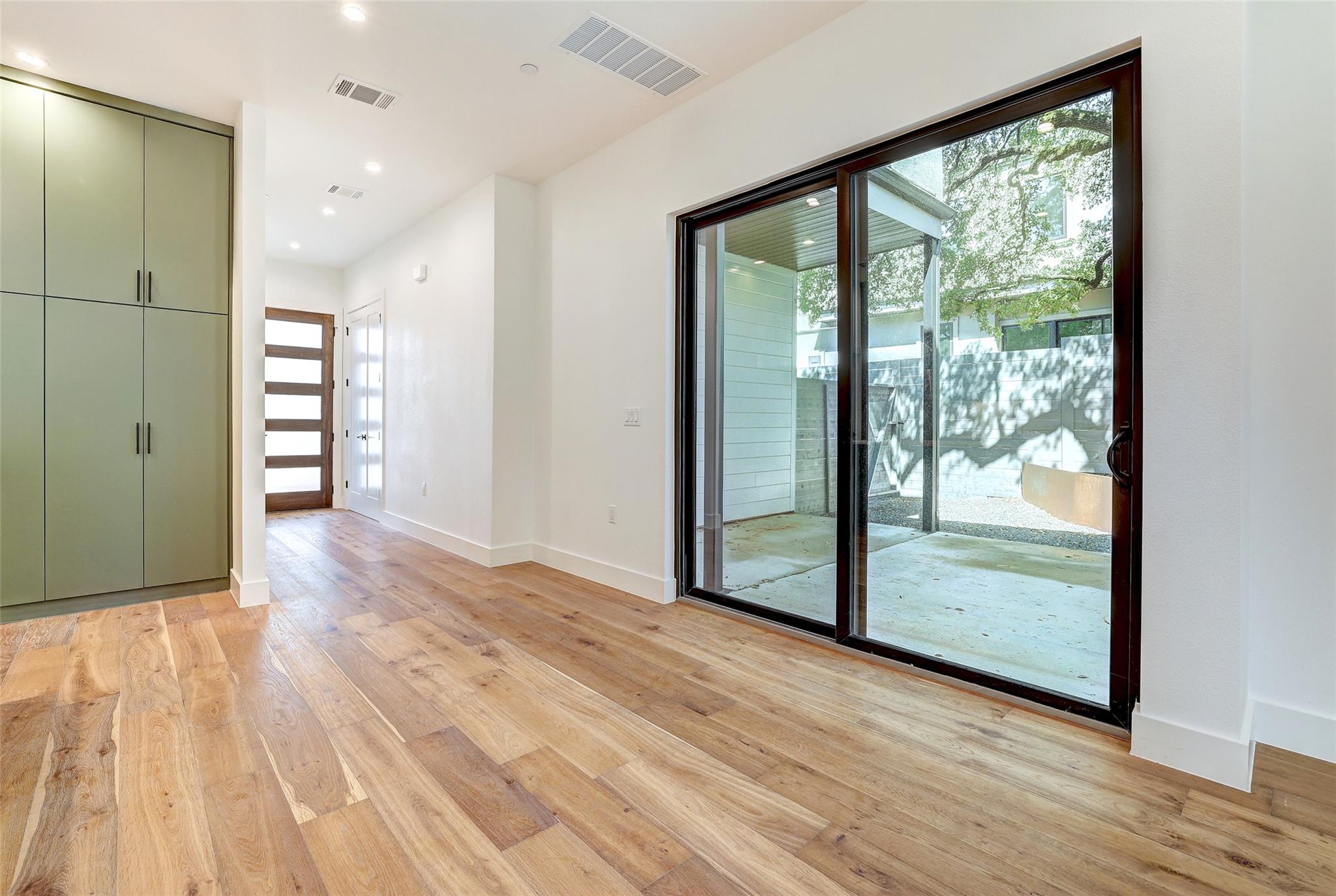 Image 26 of 34 For 3208 Clawson Rd 3b