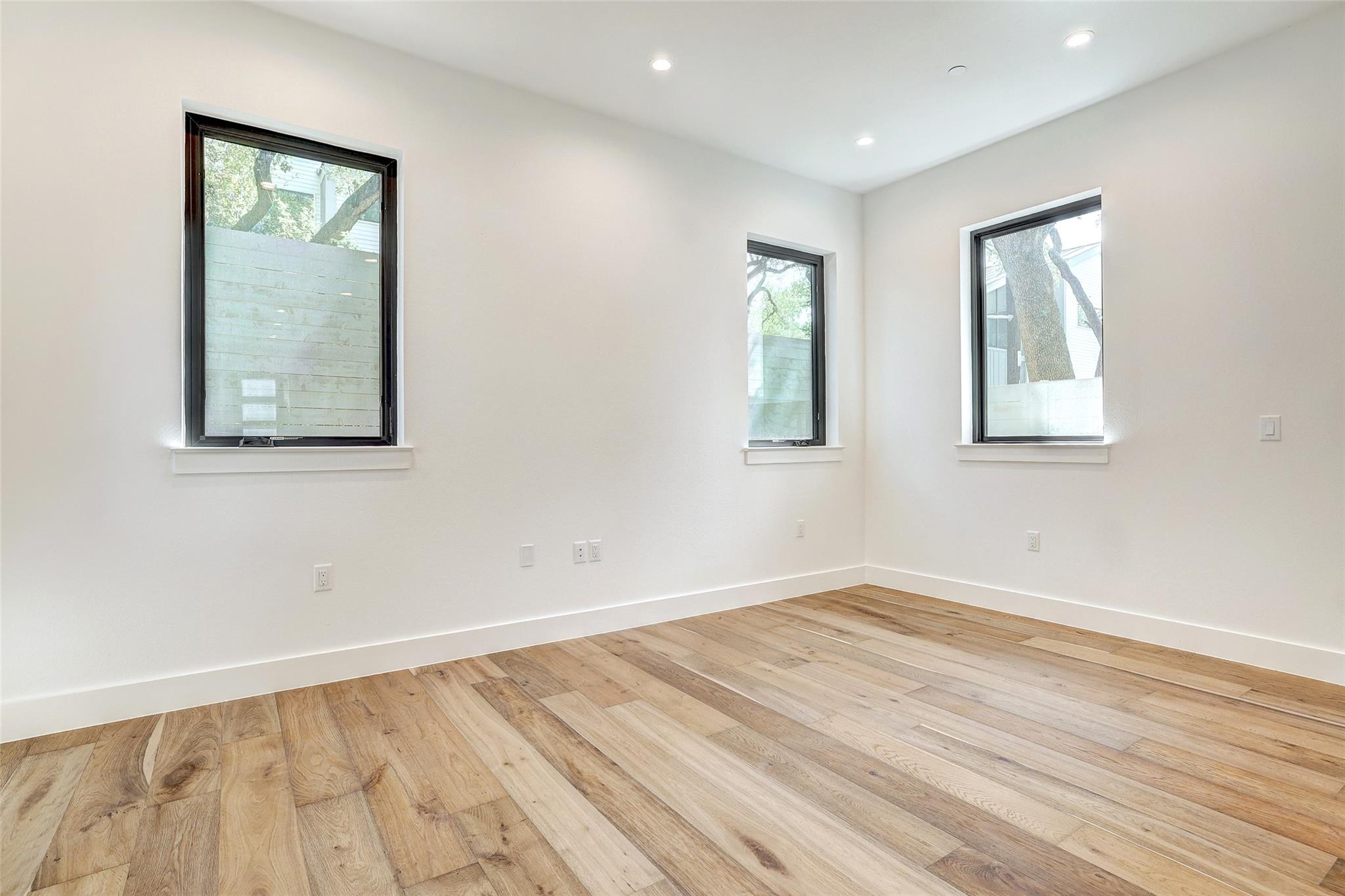 Image 27 of 34 For 3208 Clawson Rd 3b