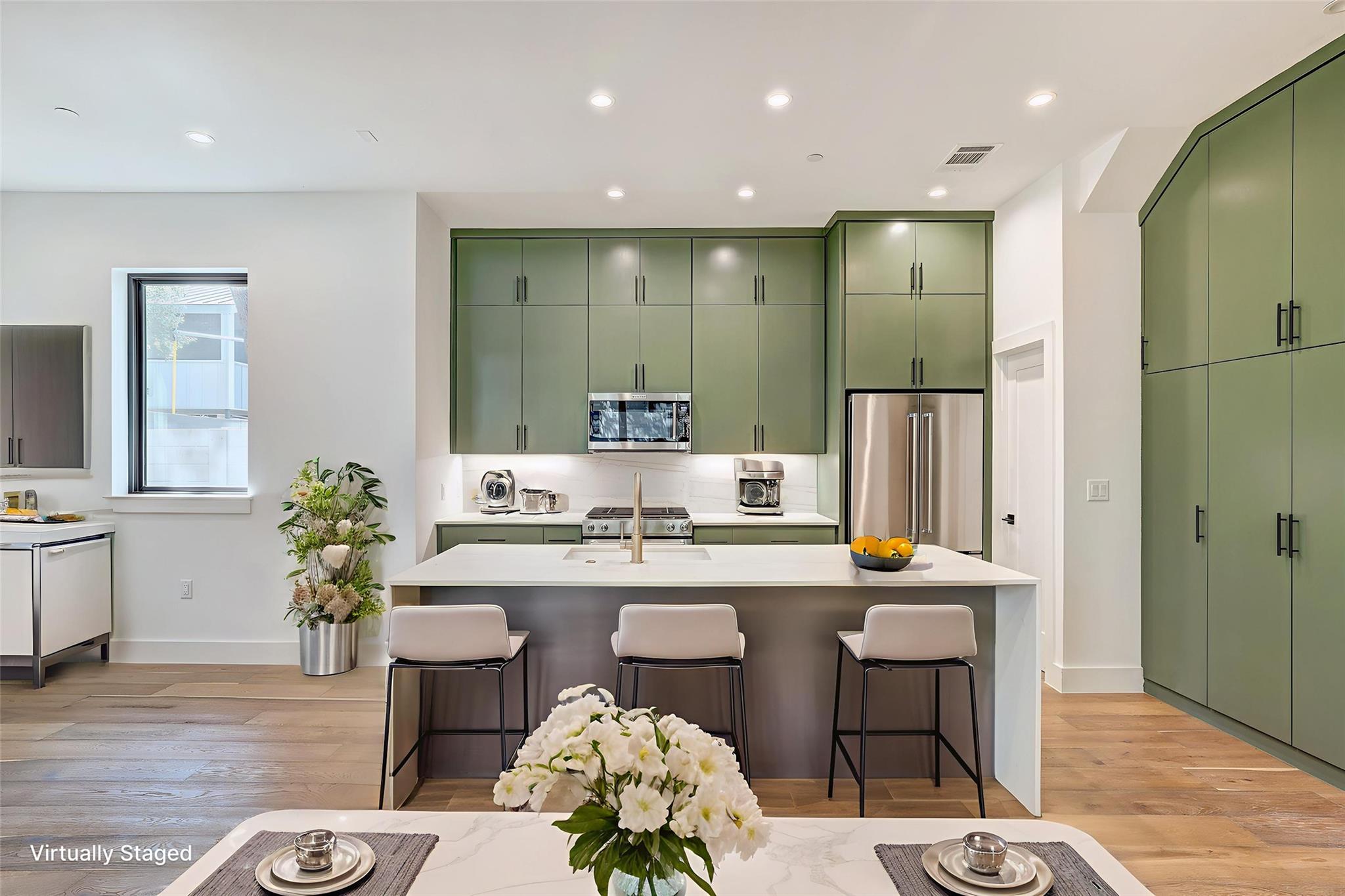 Image 7 of 34 For 3208 Clawson Rd 3b