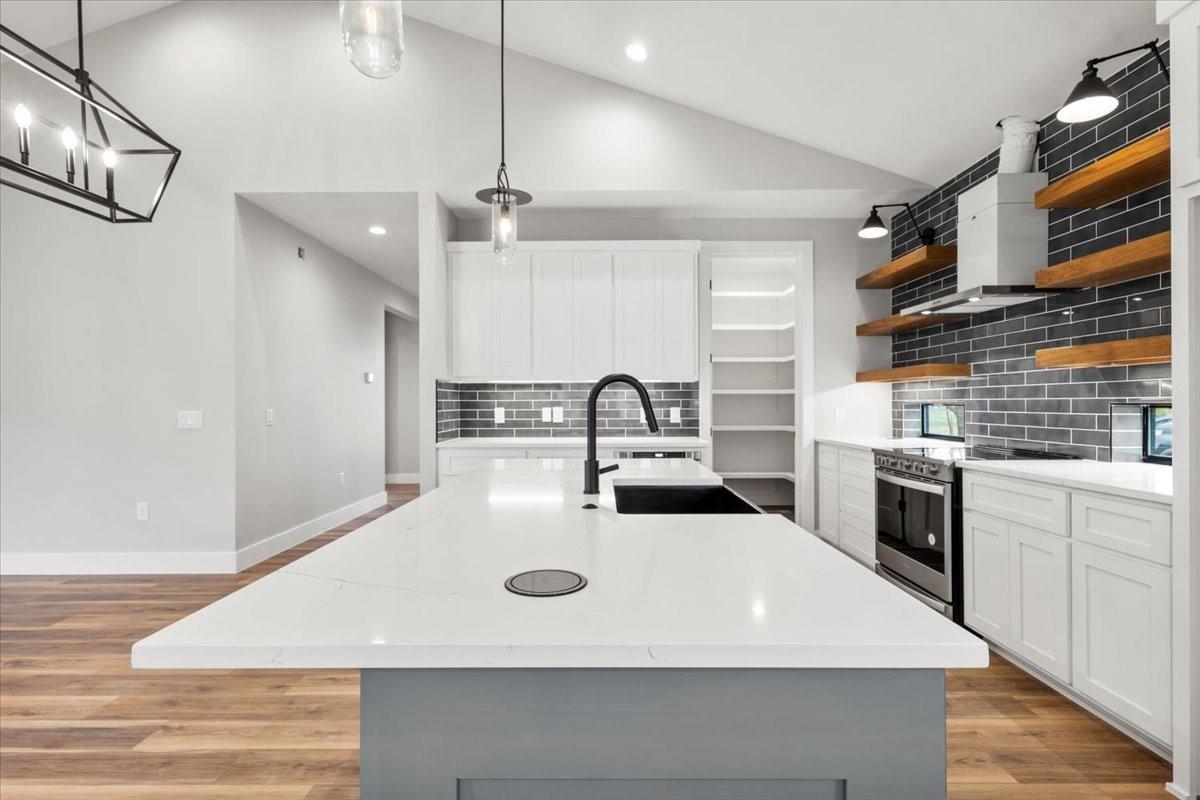 Image 12 of 32 For 203 Avenue J