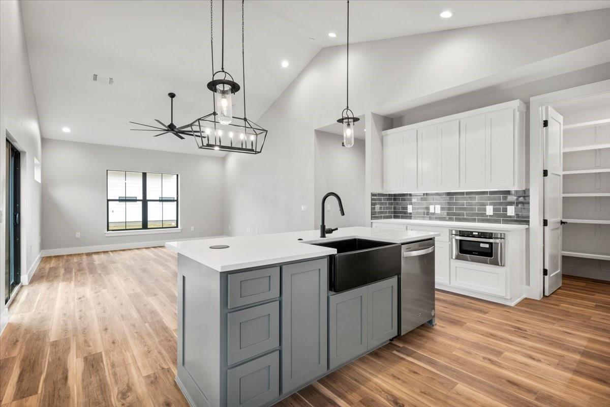 Image 13 of 32 For 203 Avenue J