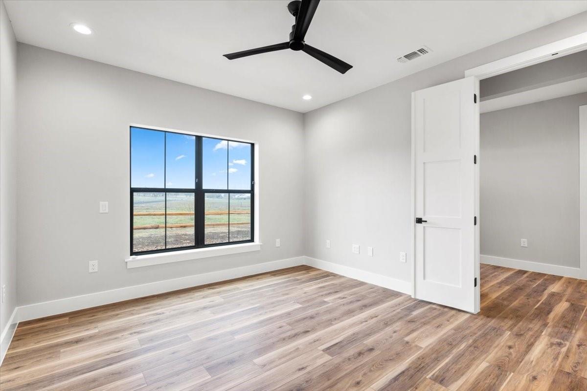 Image 15 of 32 For 203 Avenue J