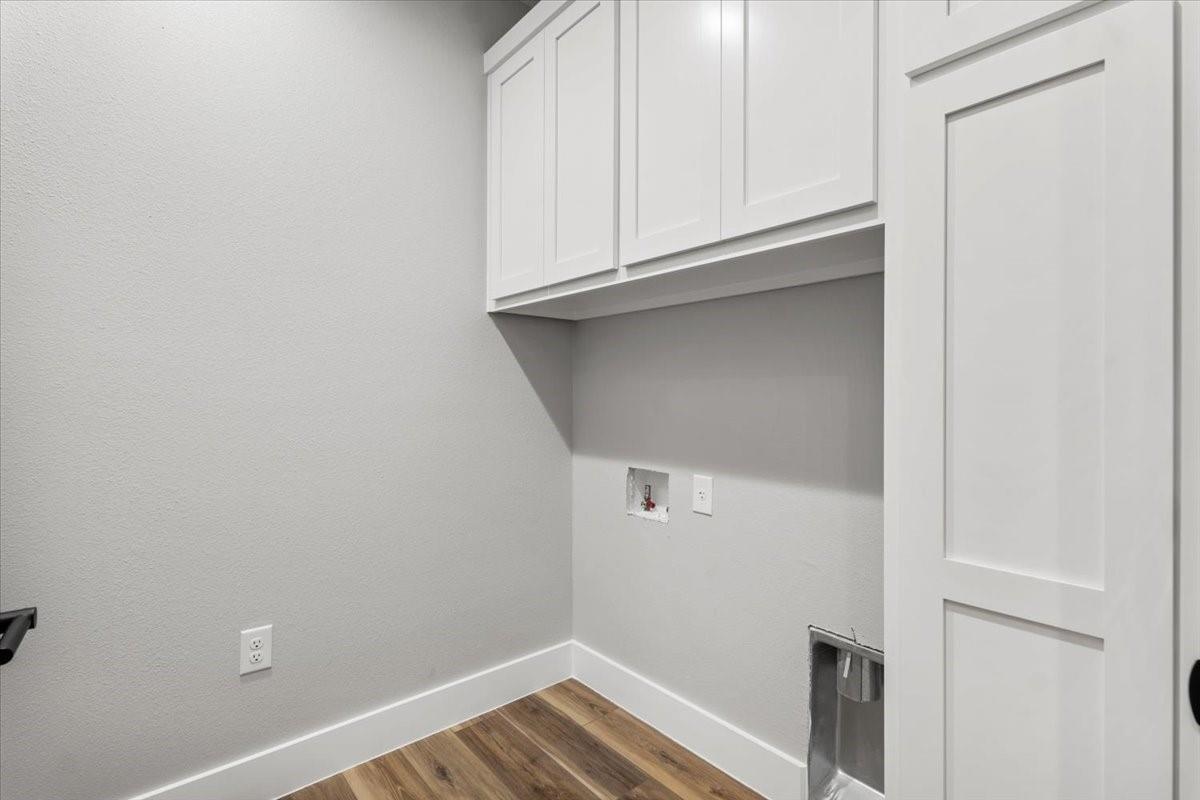 Image 21 of 32 For 203 Avenue J