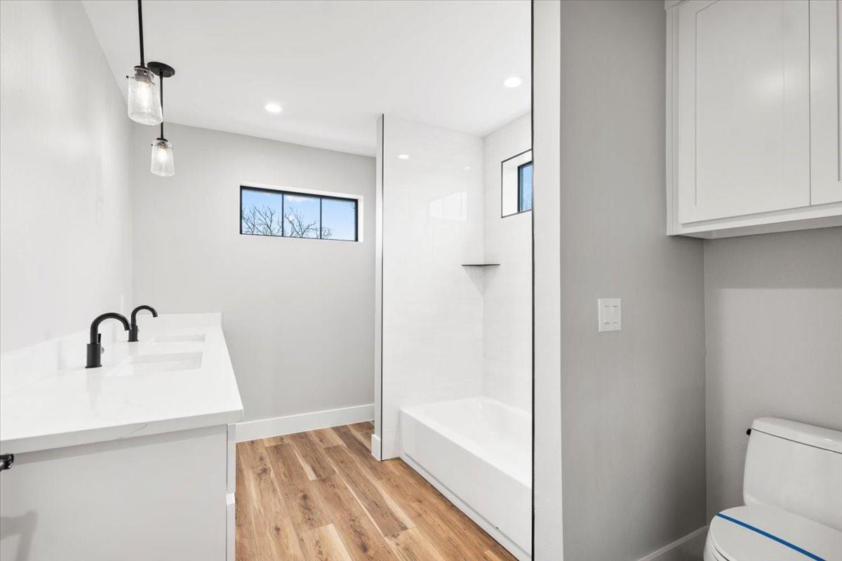 Image 26 of 32 For 203 Avenue J