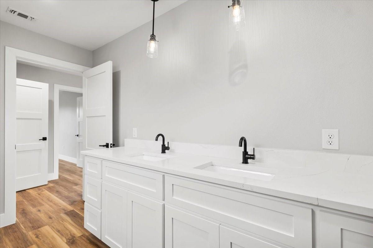 Image 27 of 32 For 203 Avenue J