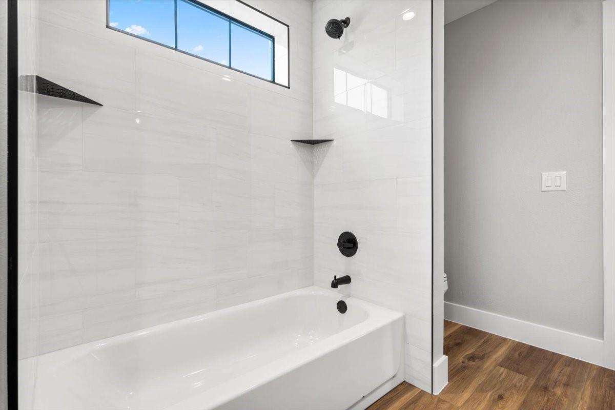 Image 28 of 32 For 203 Avenue J