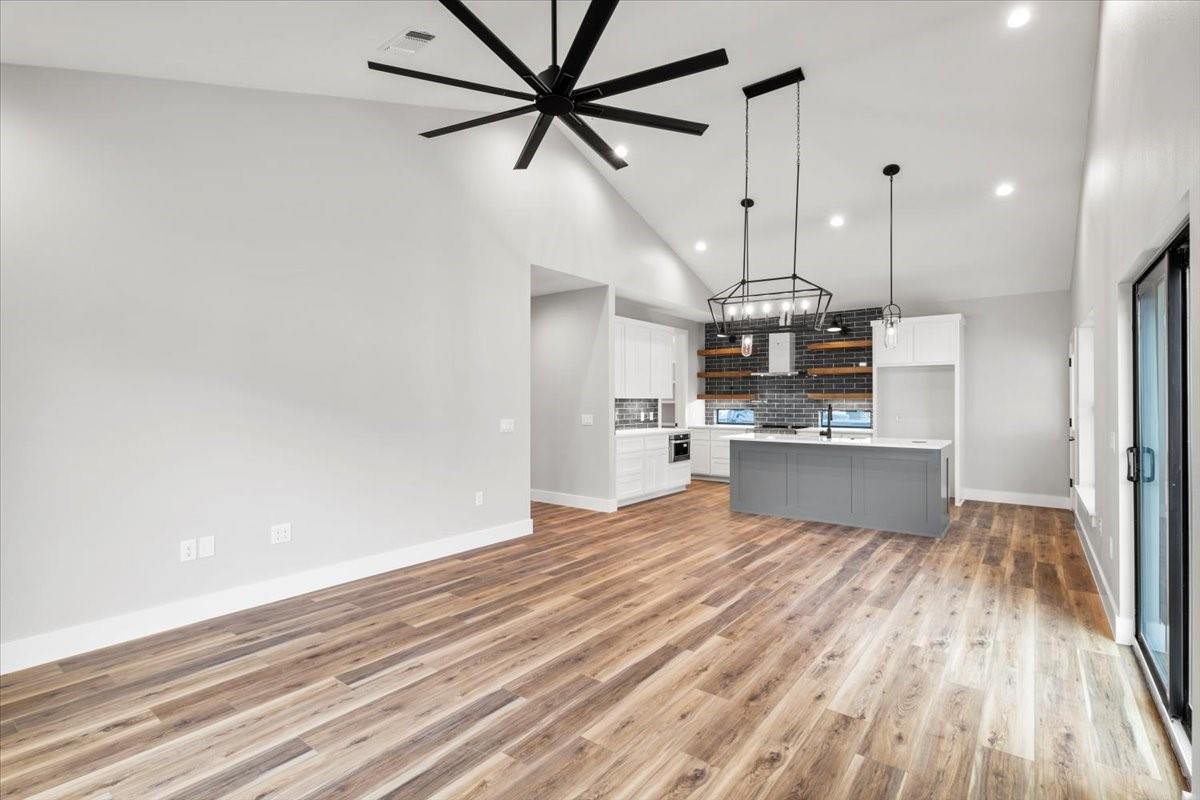 Image 8 of 32 For 203 Avenue J