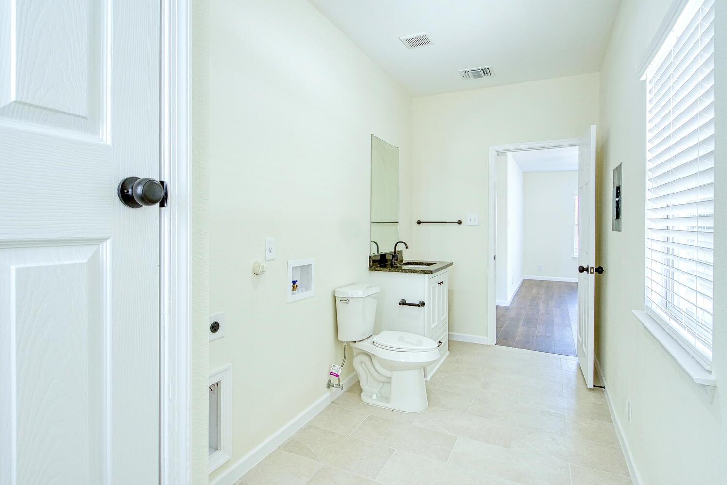 Image 10 of 28 For 202 Covina Ave