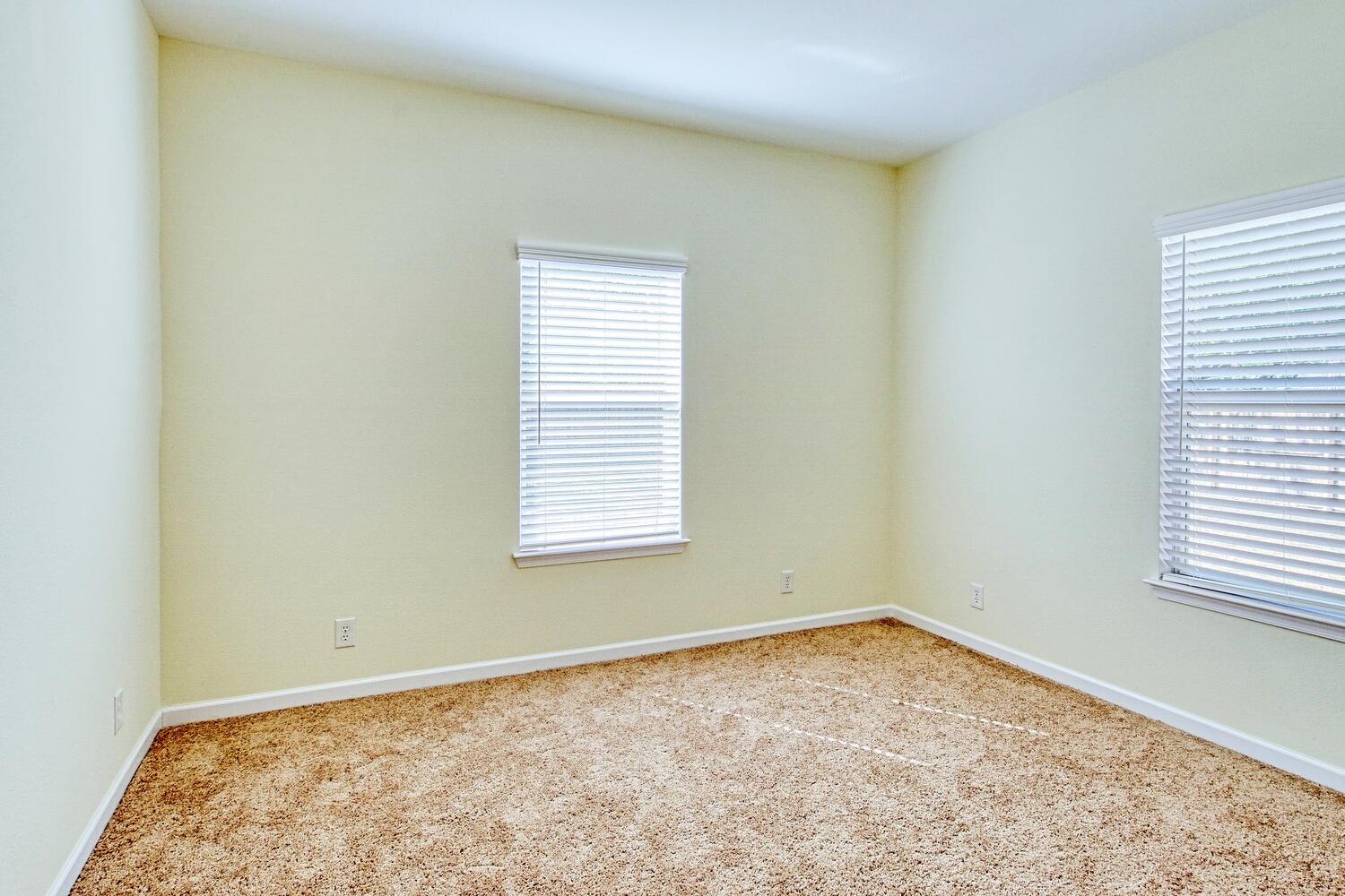 Image 15 of 28 For 202 Covina Ave