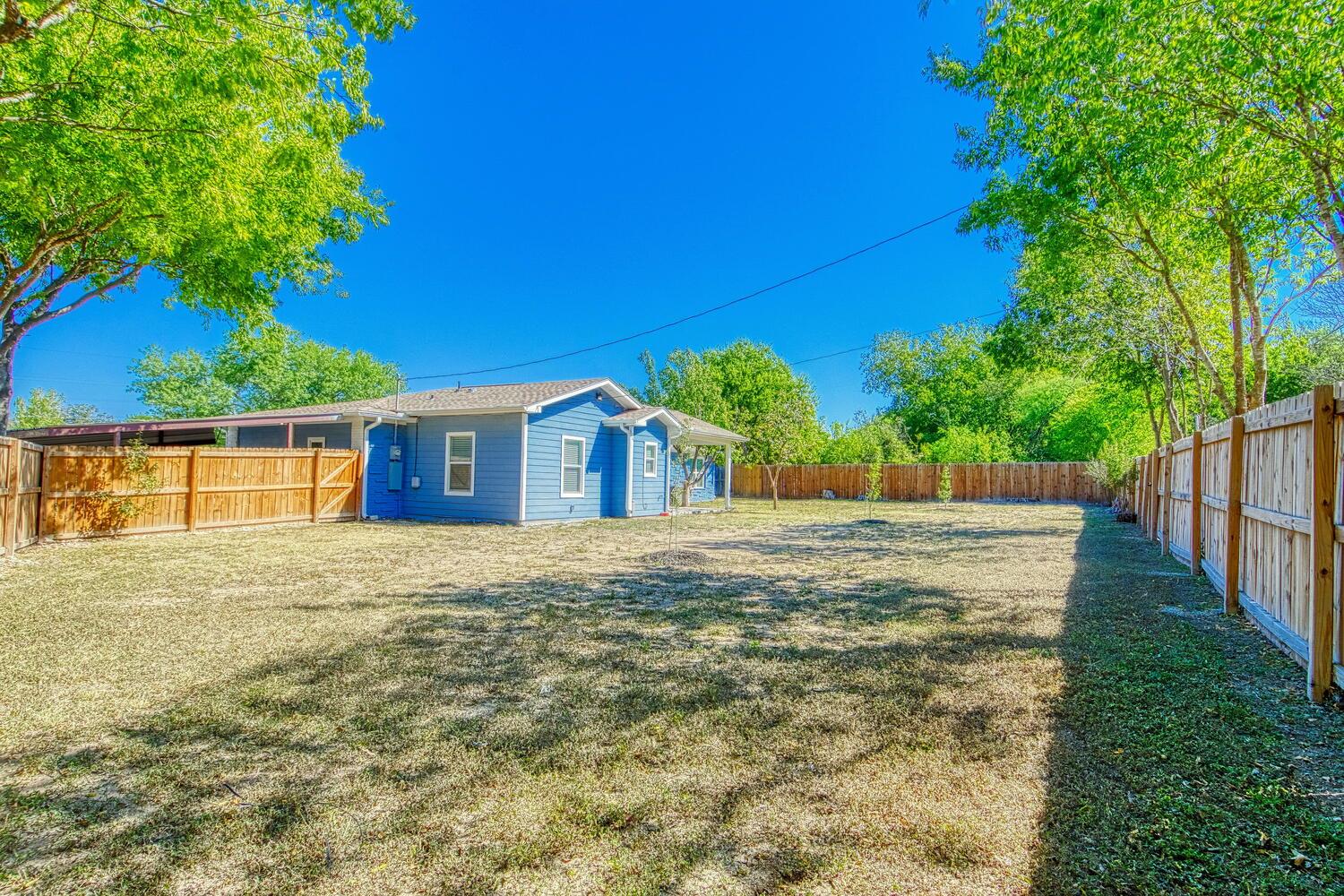 Image 24 of 28 For 202 Covina Ave