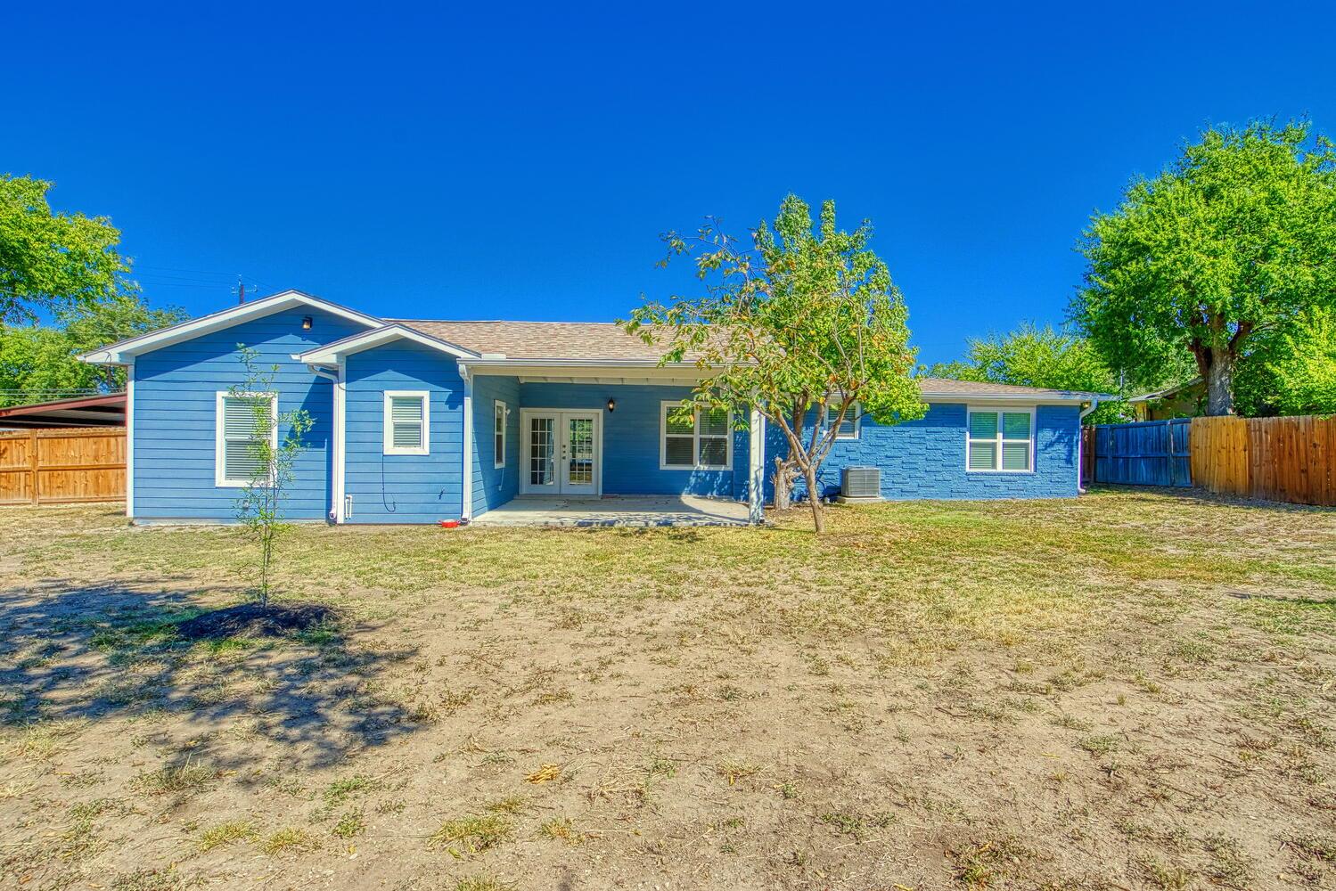 Image 25 of 28 For 202 Covina Ave