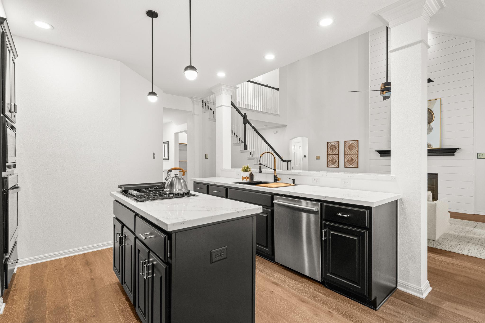 Image 15 of 30 For 13300 Country Lake Dr