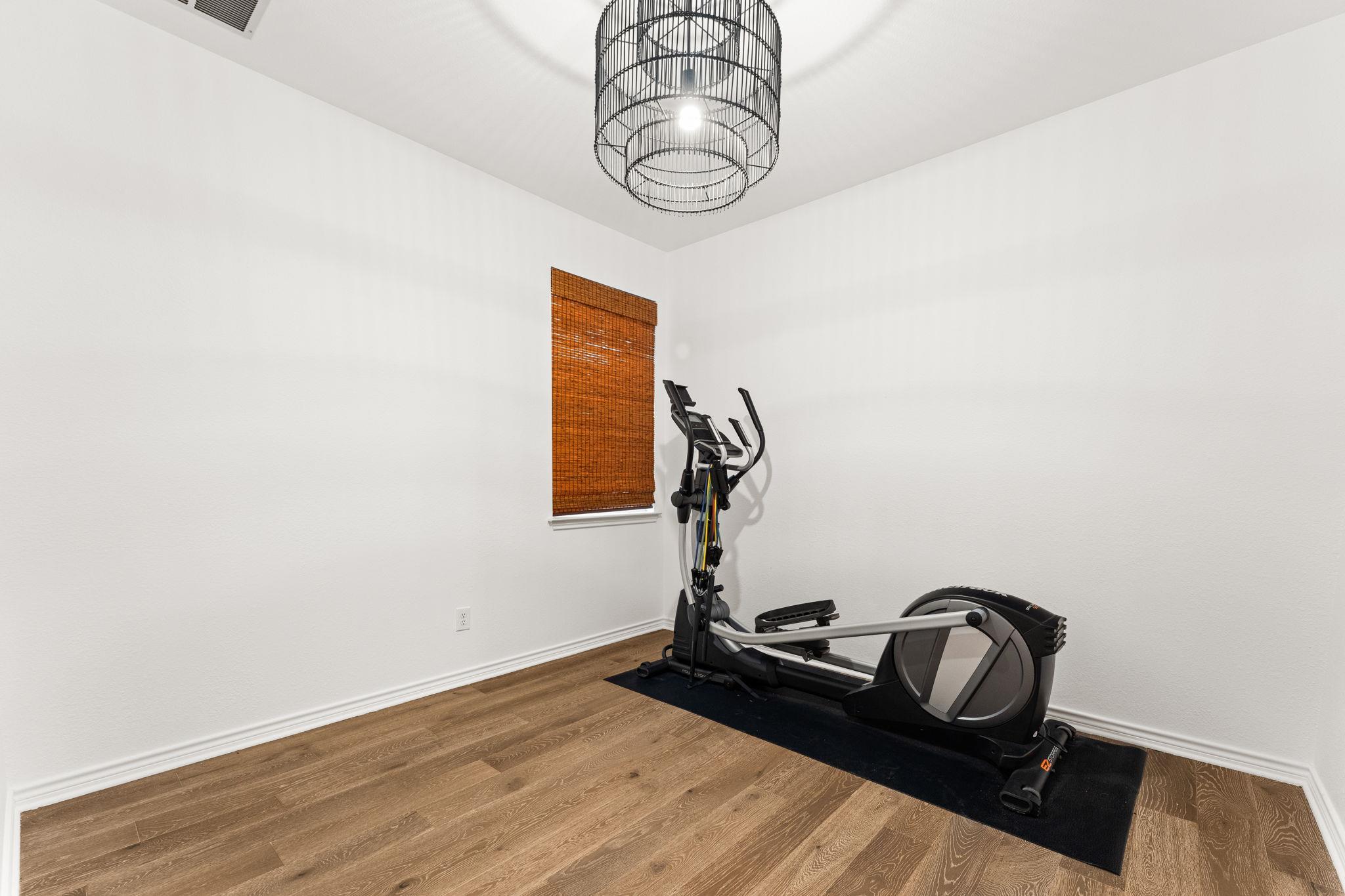 Image 22 of 30 For 13300 Country Lake Dr