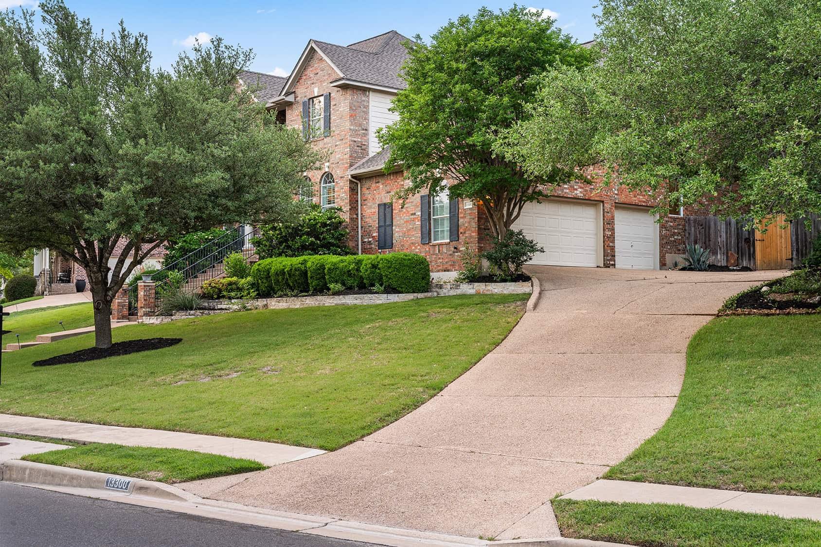 Image 3 of 30 For 13300 Country Lake Dr