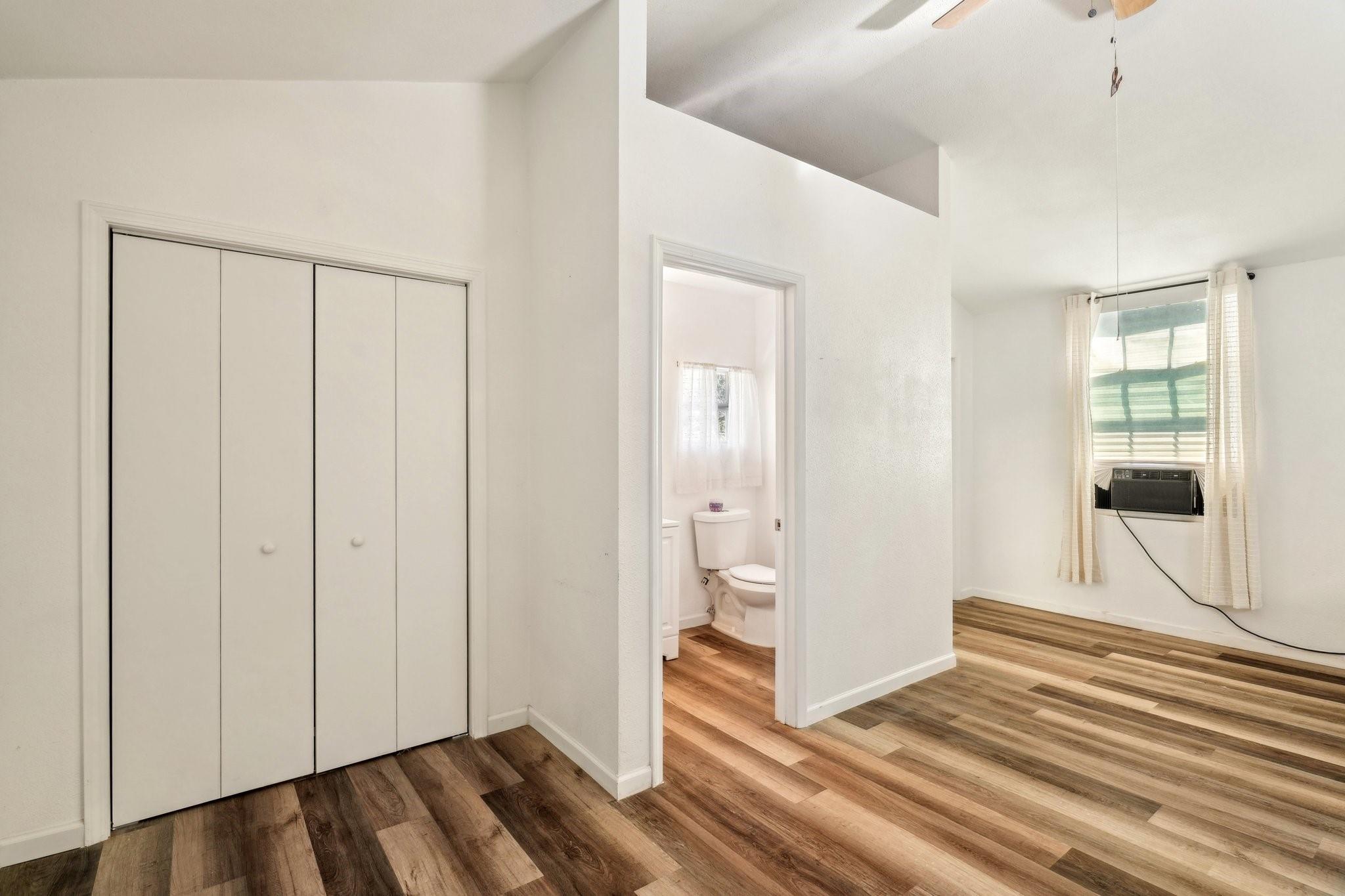 Image 20 of 27 For 299 Valley View St