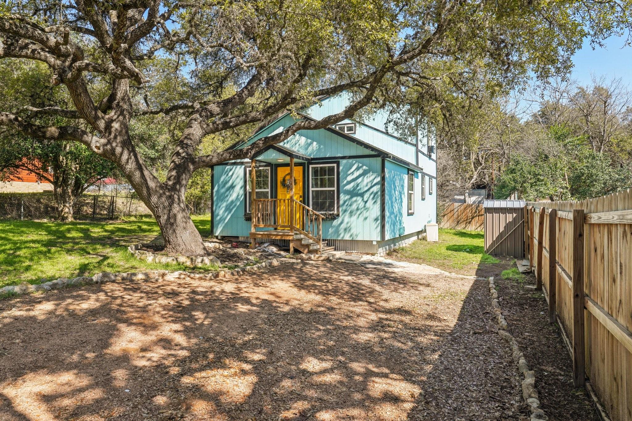 Image 24 of 27 For 299 Valley View St