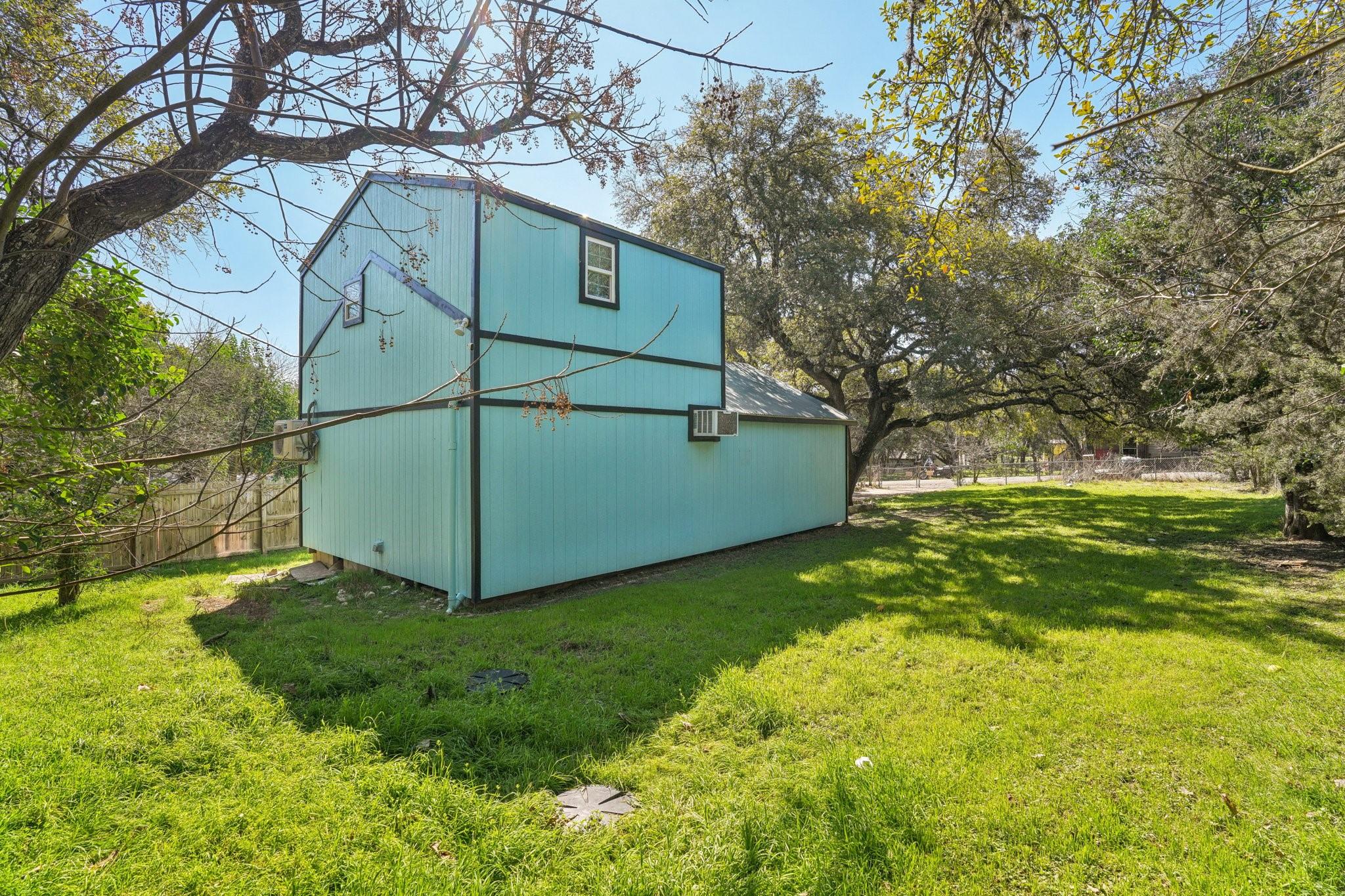 Image 25 of 27 For 299 Valley View St