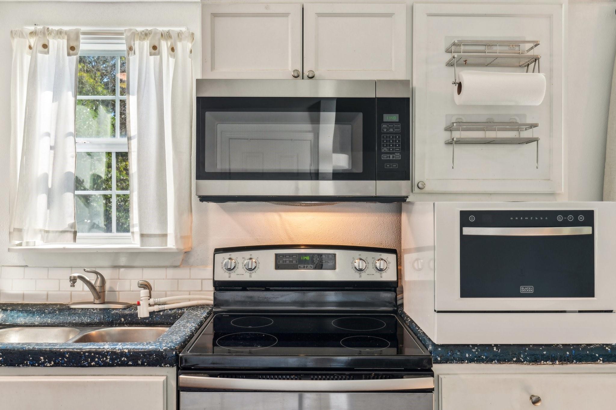 Image 9 of 27 For 299 Valley View St