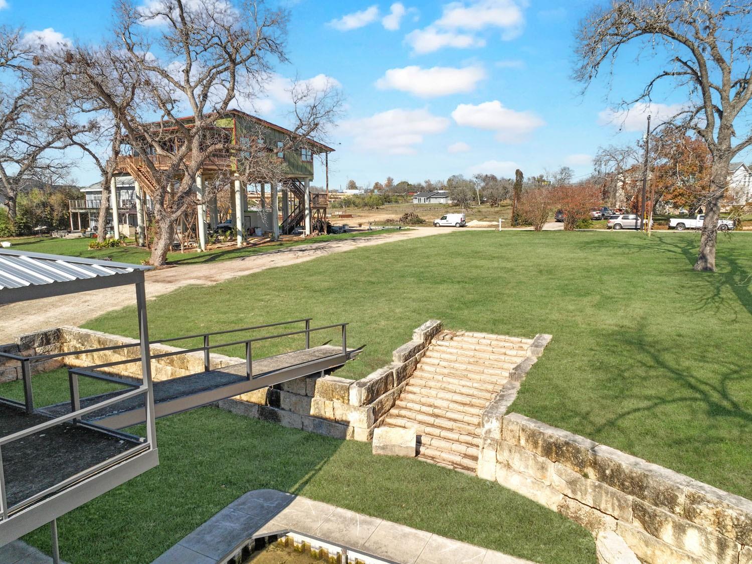 Image 12 of 15 For 240 Rio Dr