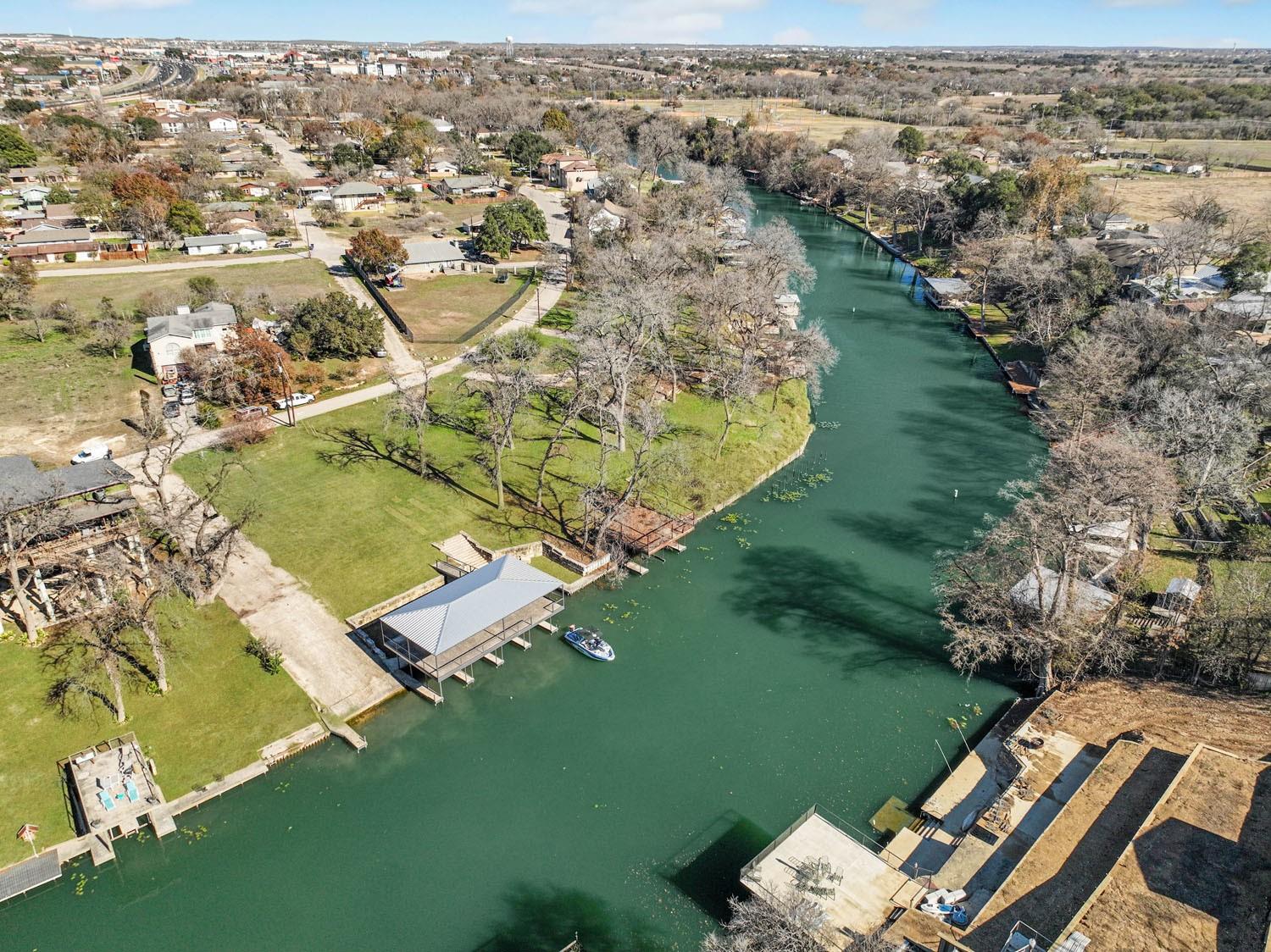 Image 7 of 15 For 240 Rio Dr