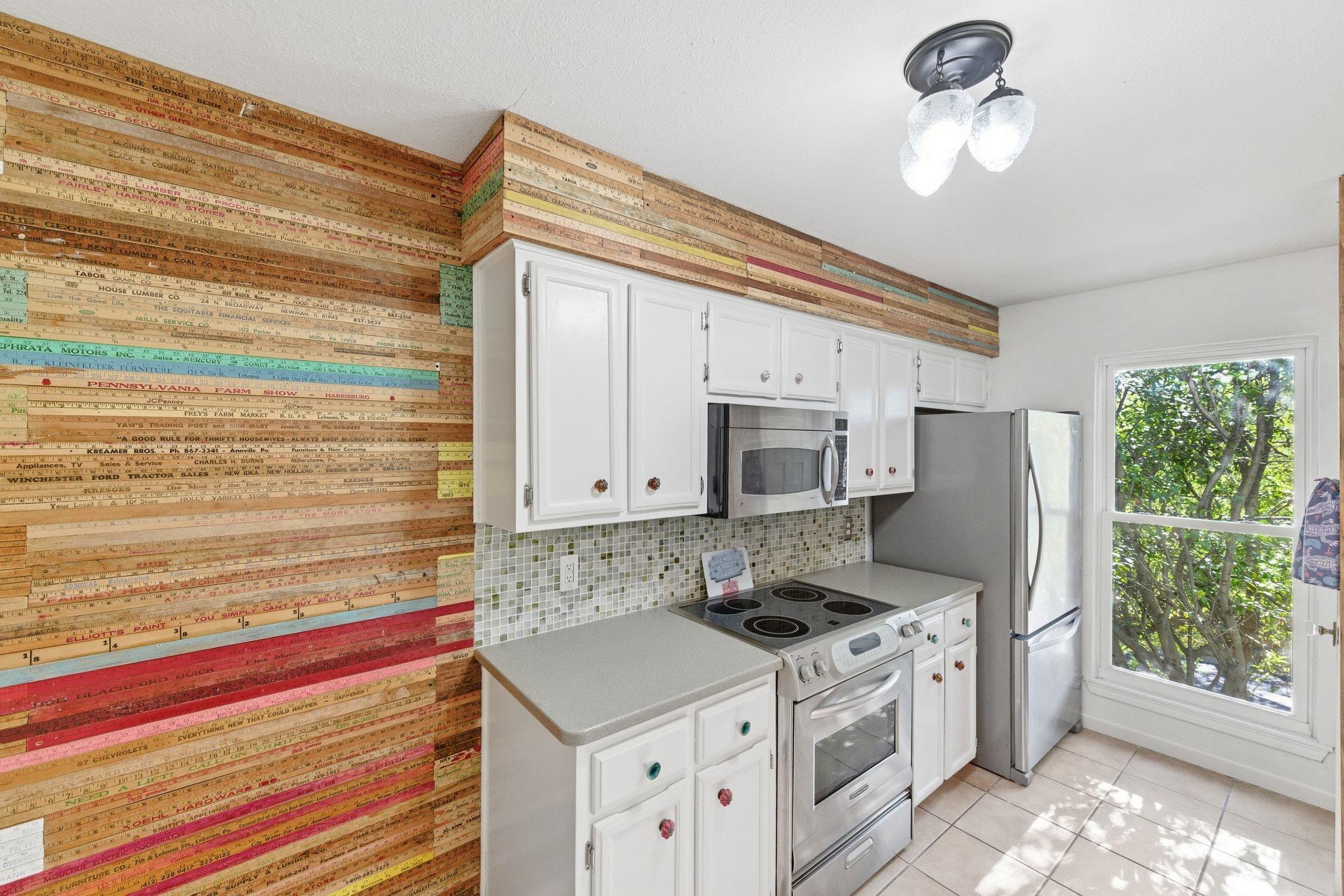 Image 11 of 36 For 6814 Old Quarry Ln