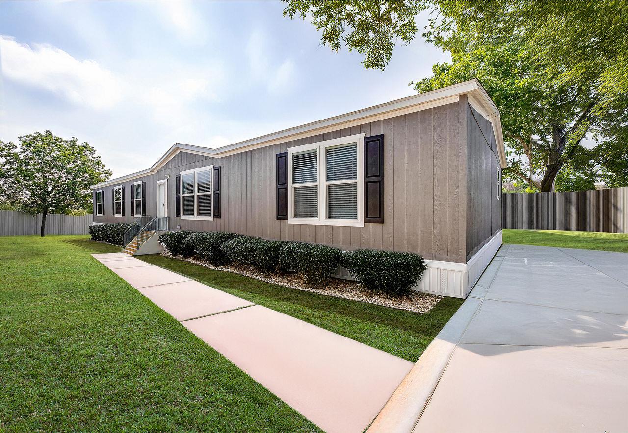 Details for 1304 Saddleback Dr, Bellville, TX 77418