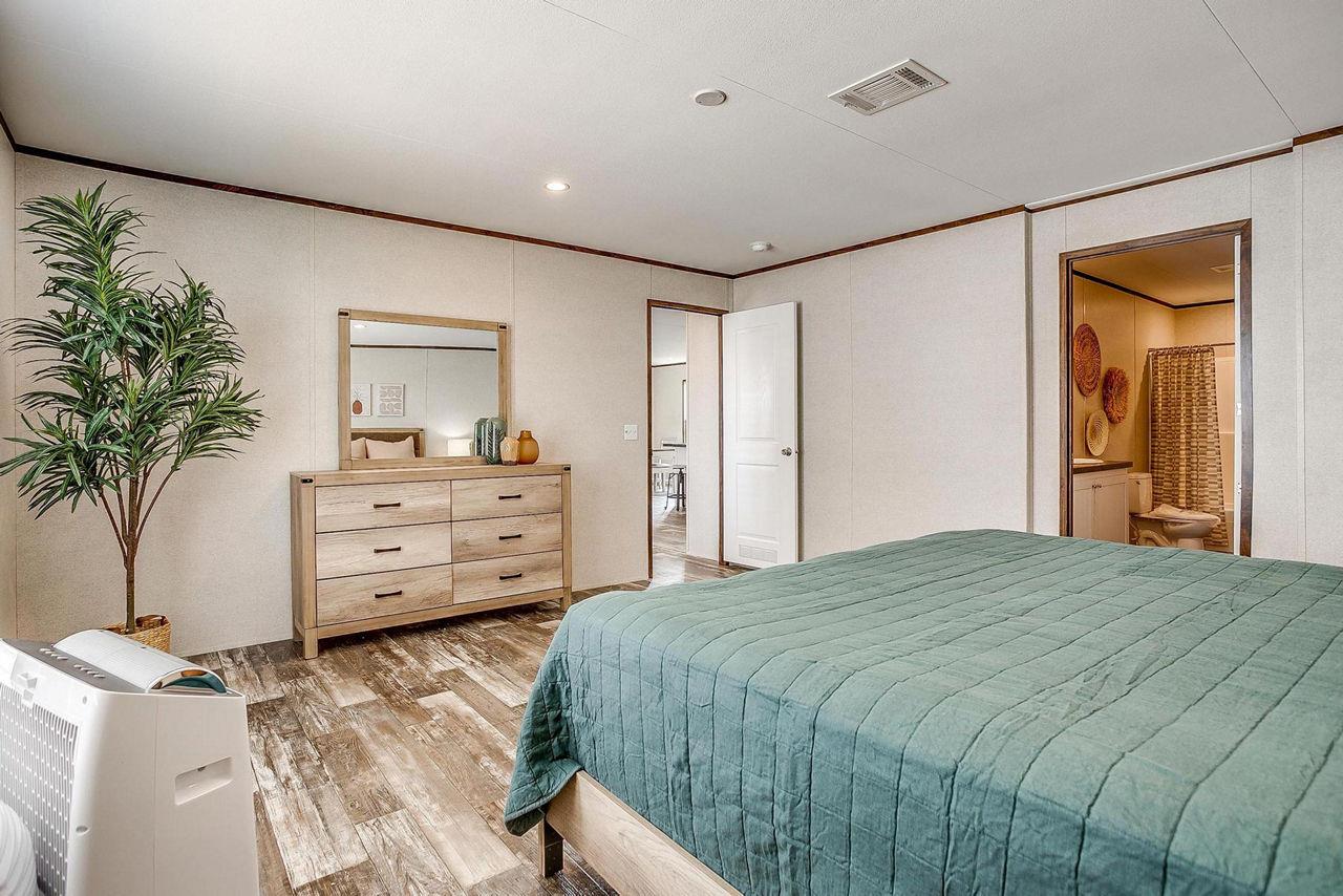 Image 11 of 11 For 1304 Saddleback Dr