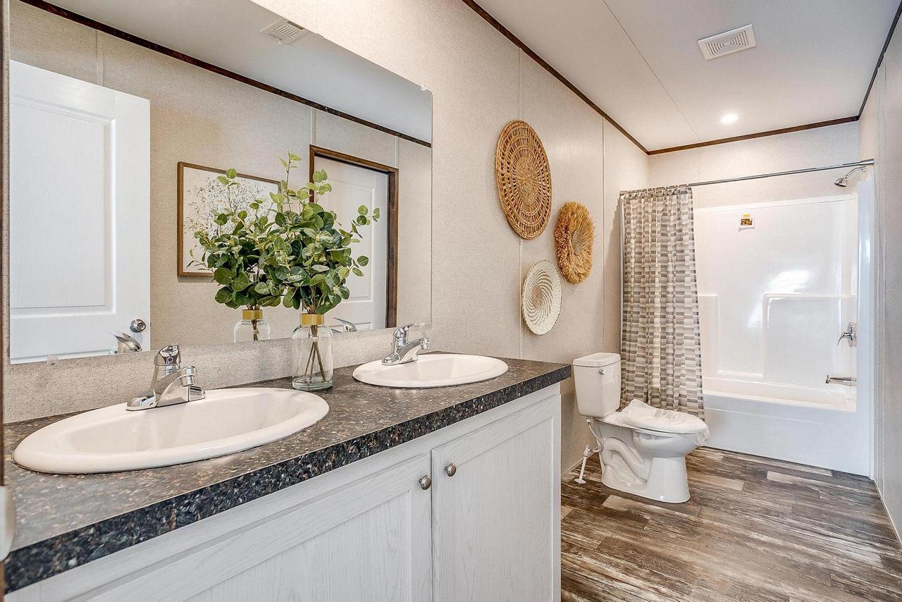 Image 9 of 11 For 1304 Saddleback Dr