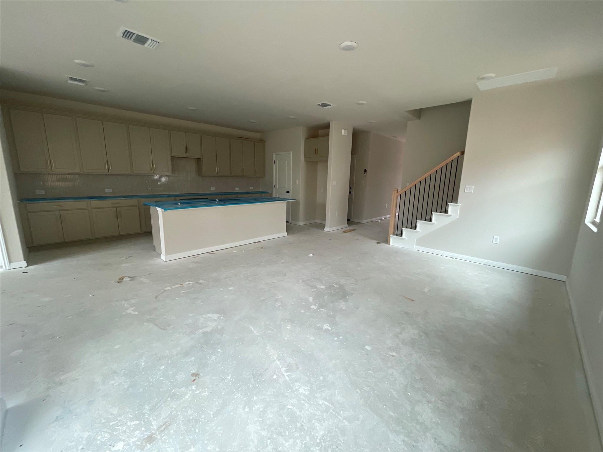 Image 7 of 32 For 609 Palo Brea Loop