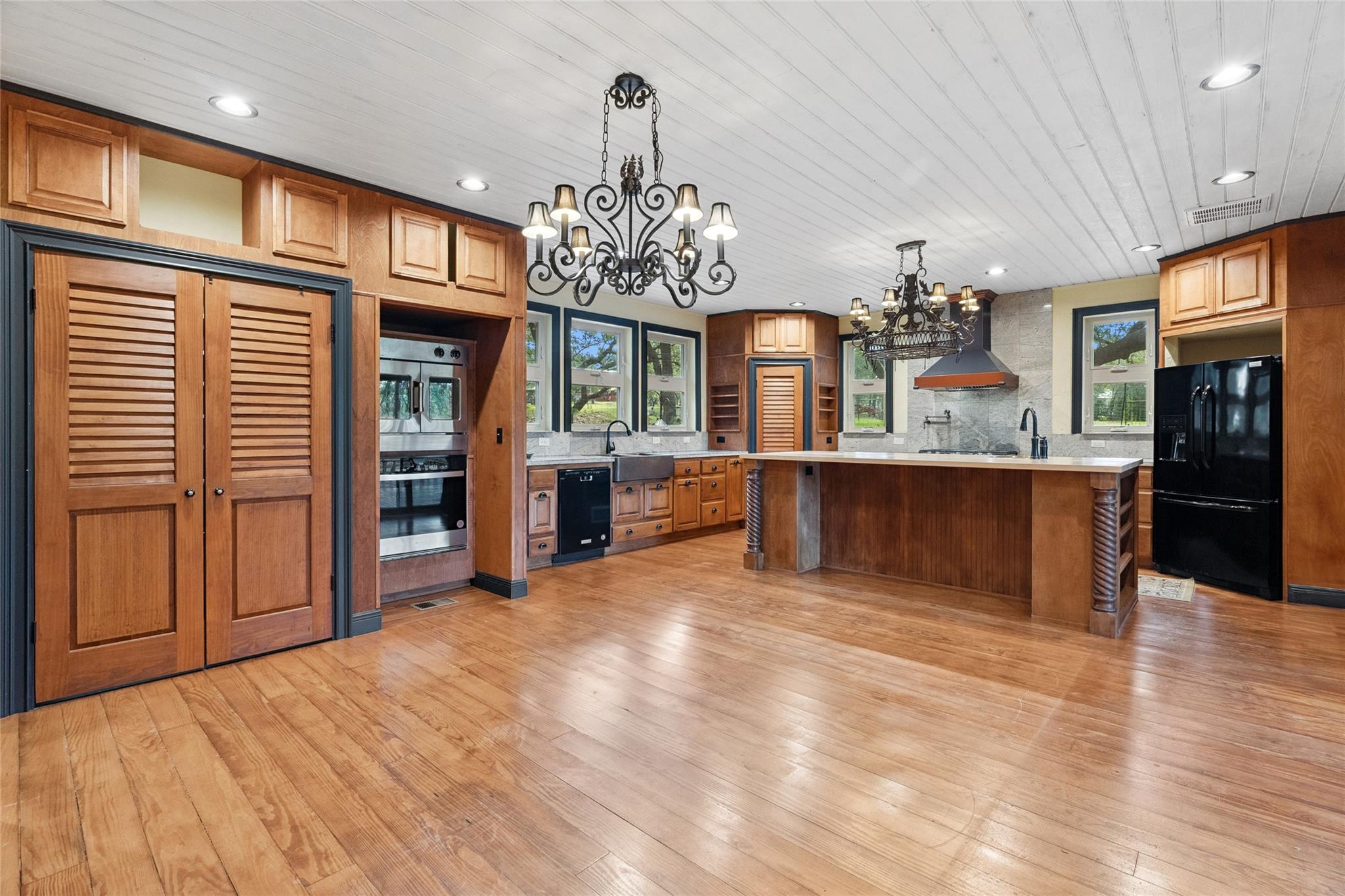 Image 6 of 40 For 4032 Ranch Road 3232
