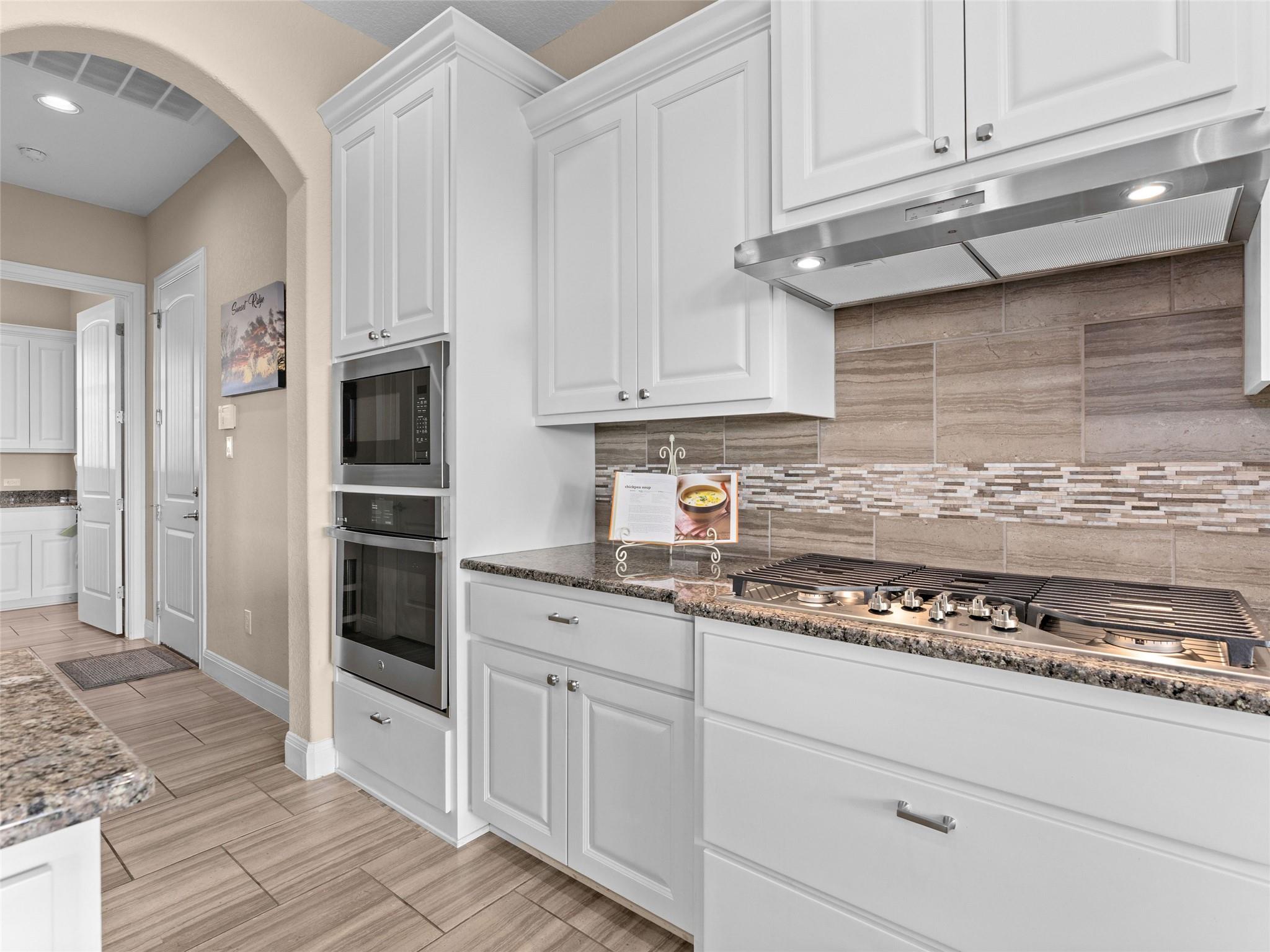 Image 5 of 39 For 1651 Lake Ridge Blvd